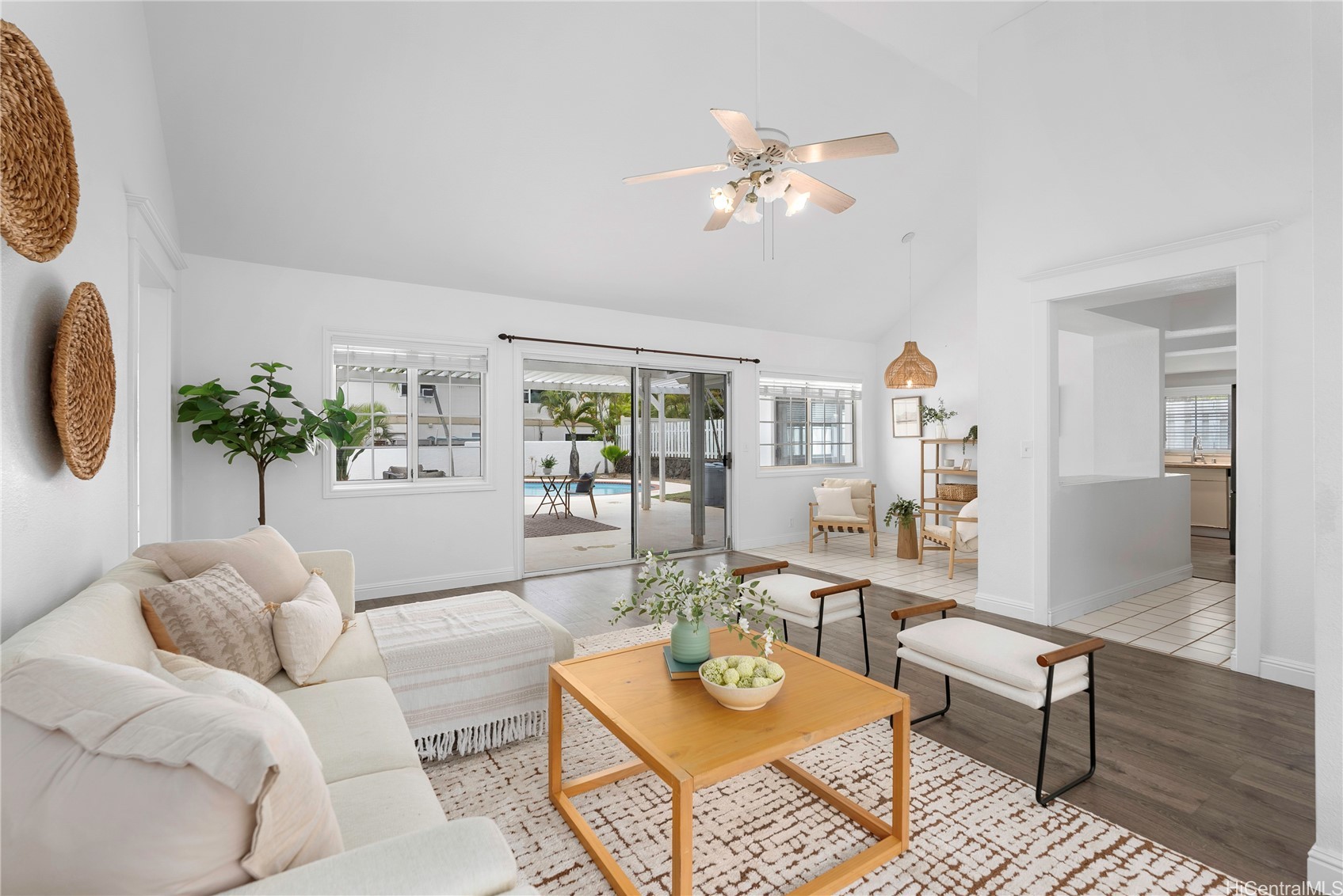 7285 Kanoenoe Street