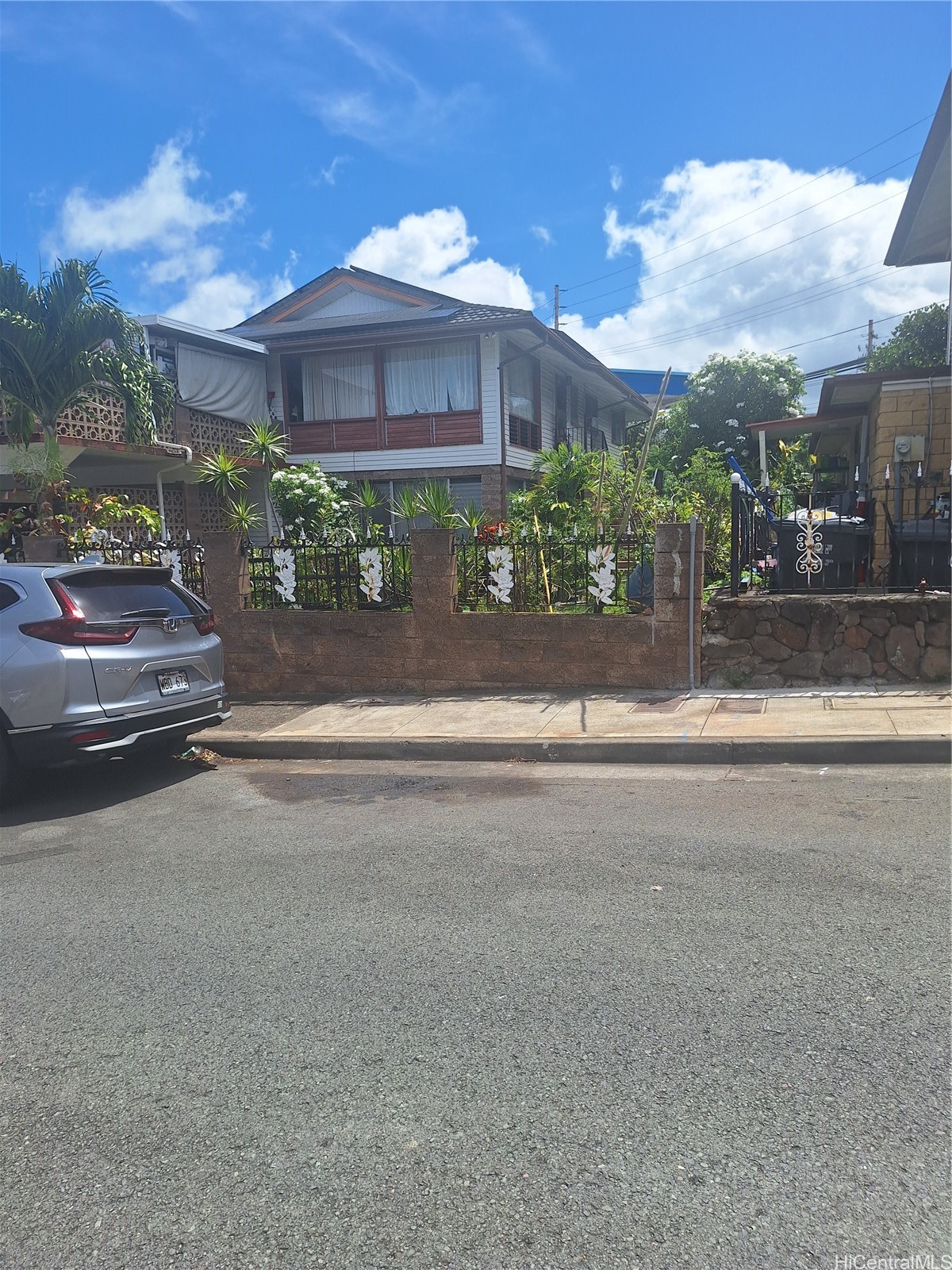 1714 Ema Place