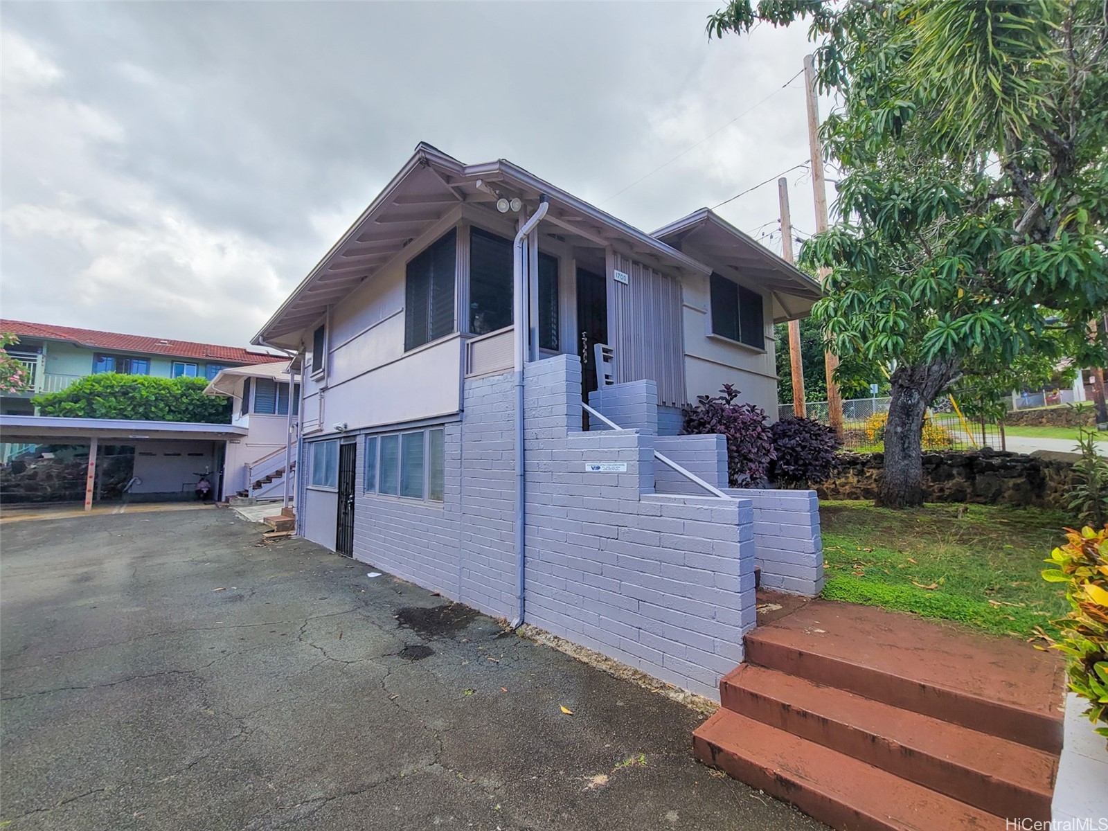 1708 Nakiu Place