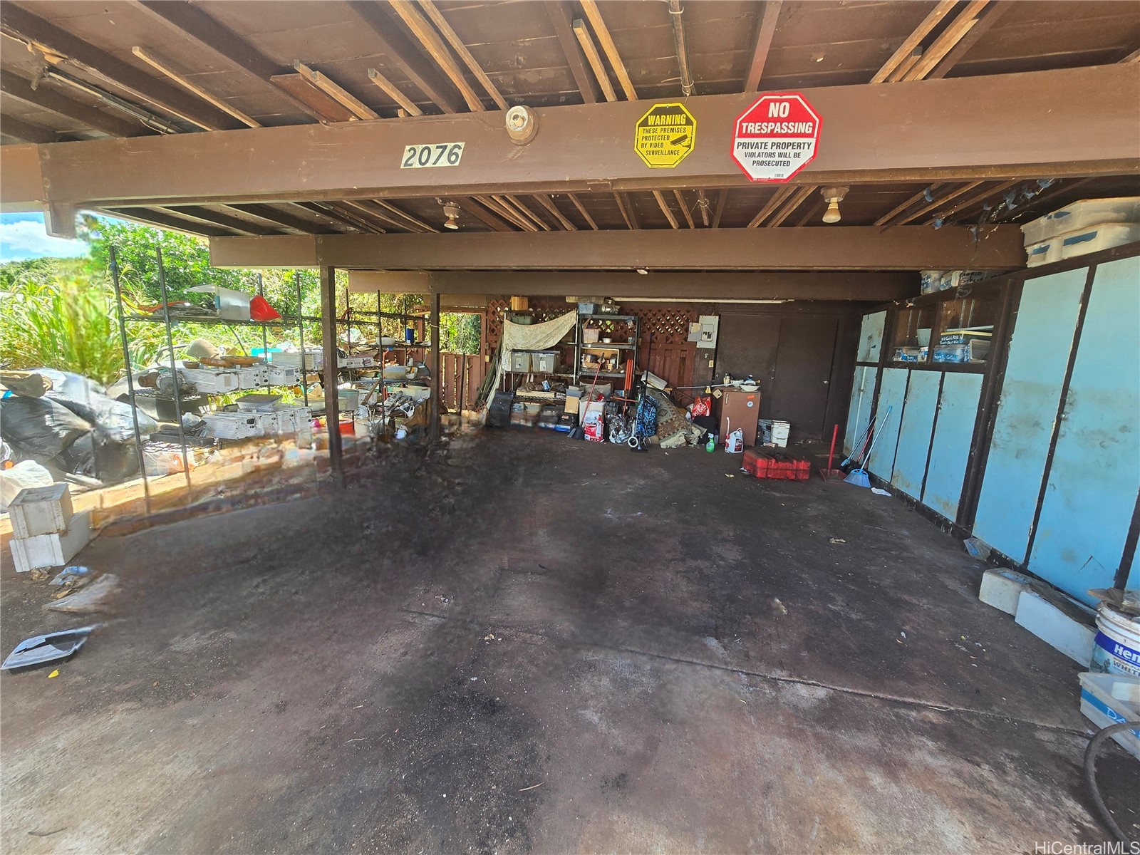 2076 Aaniu Loop