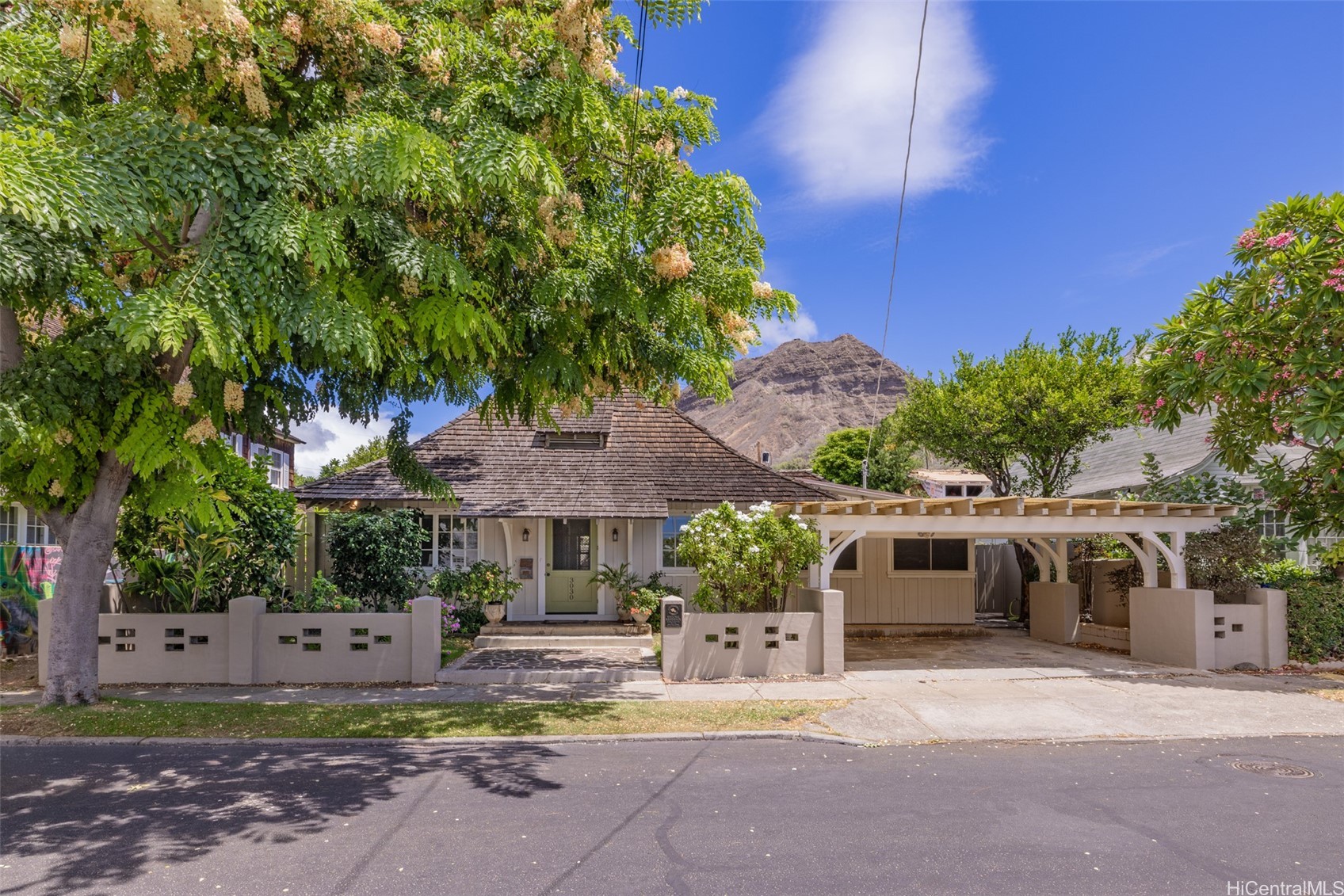 3030 Kalakaua Avenue