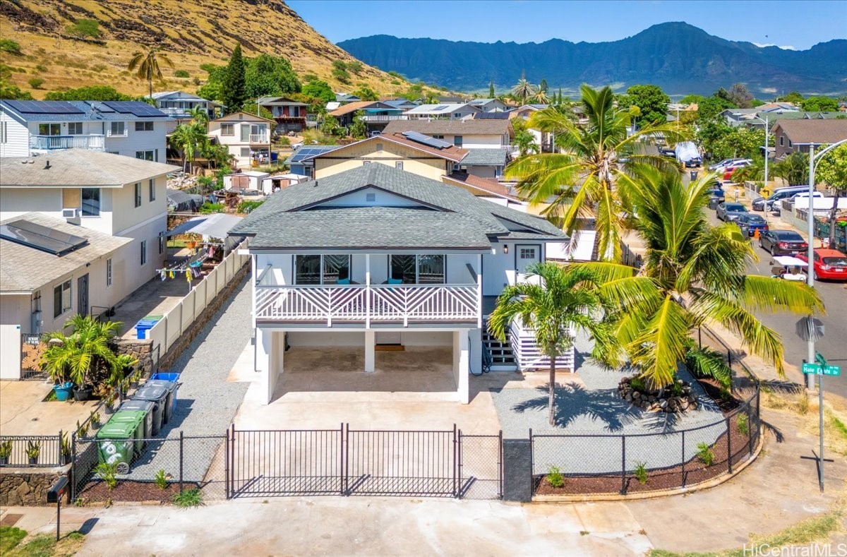 86-906 Hale Ekahi Drive