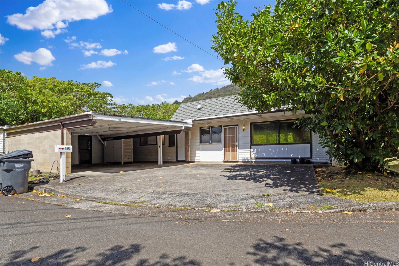 3272 Paumaka Place