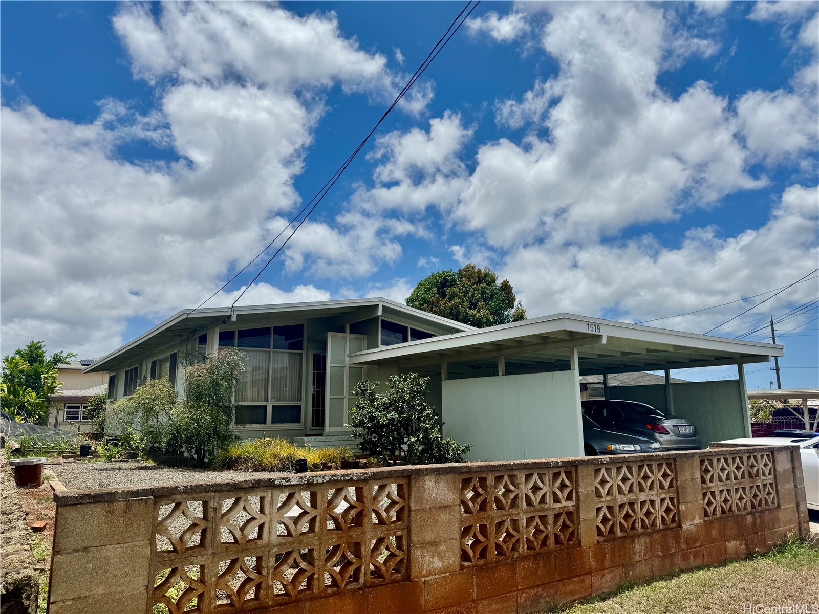 1519 Maluawai Street