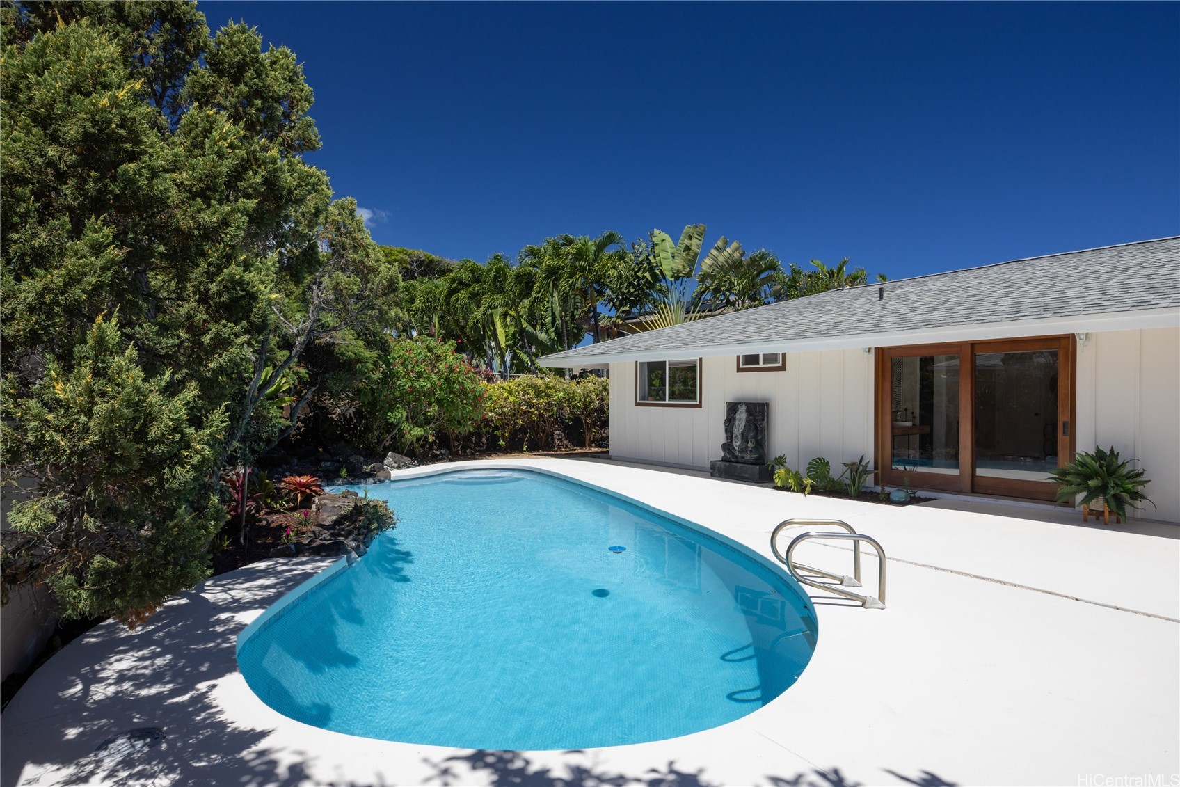 211 Aikahi Loop