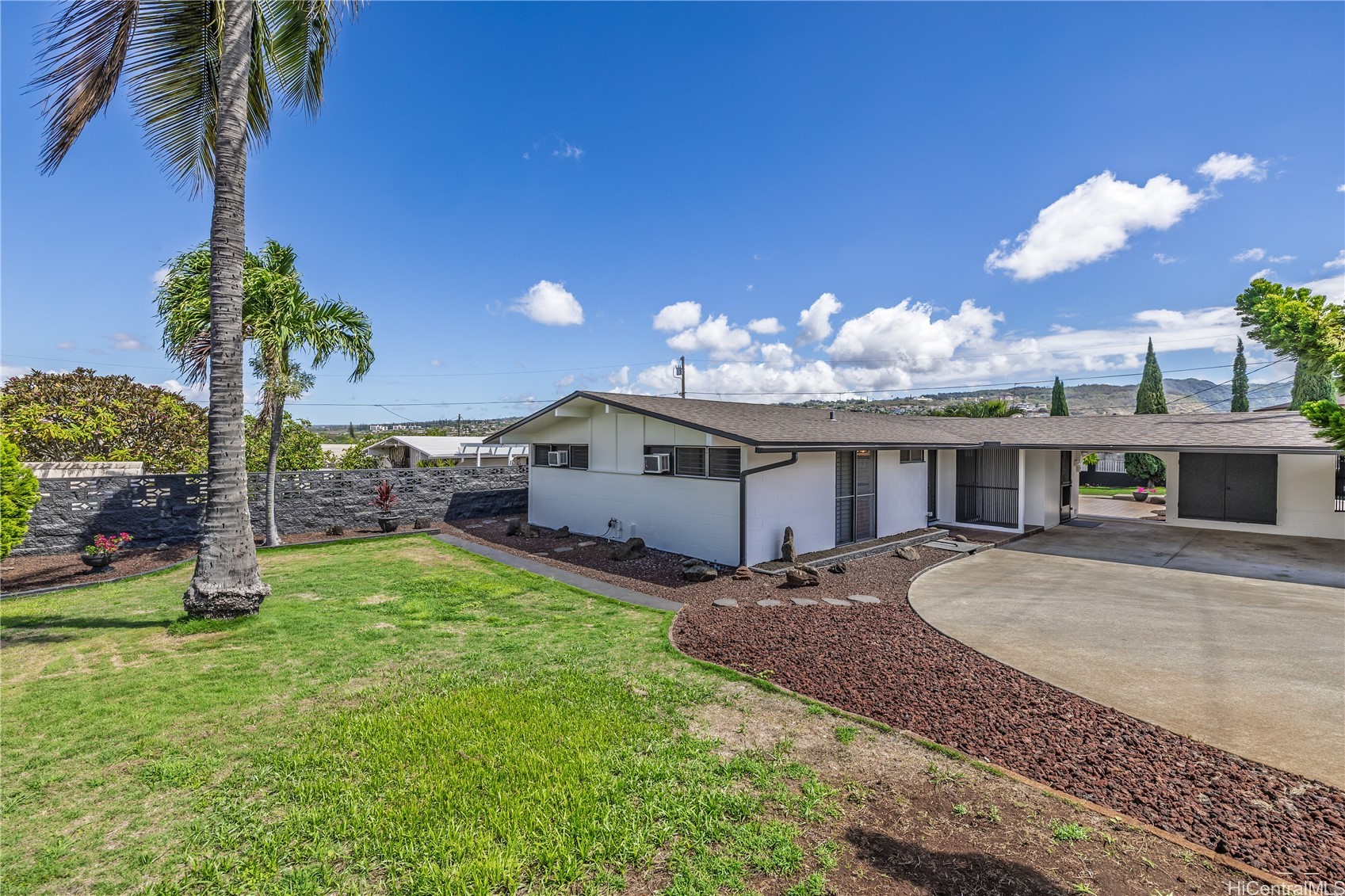 1588 Haloa Drive