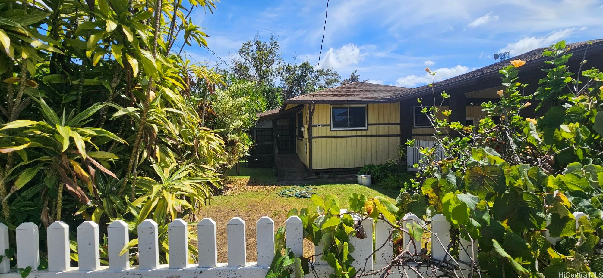 903 Neal Avenue