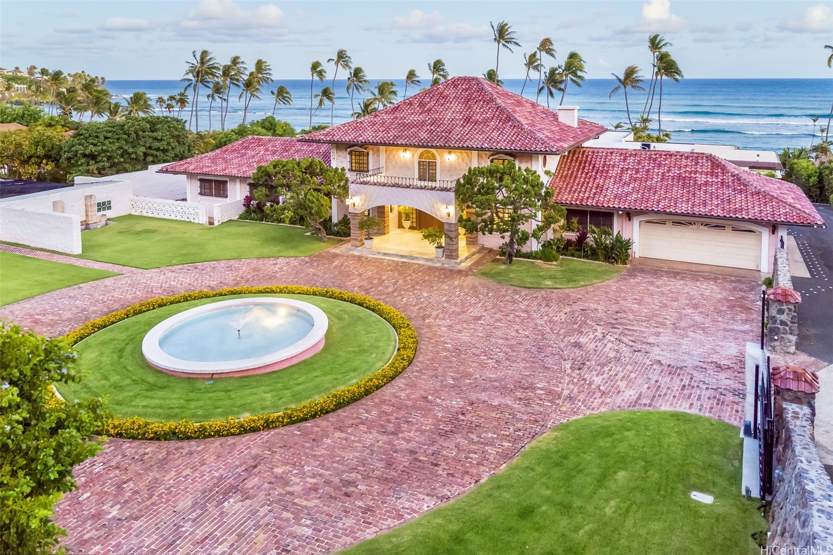 3735- Diamond Head Road