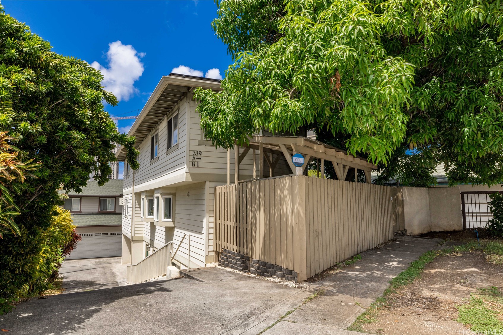 739 Kinalau Place