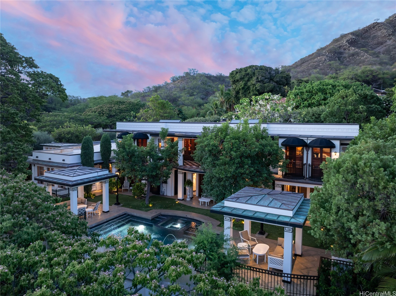 DIAMOND HEAD