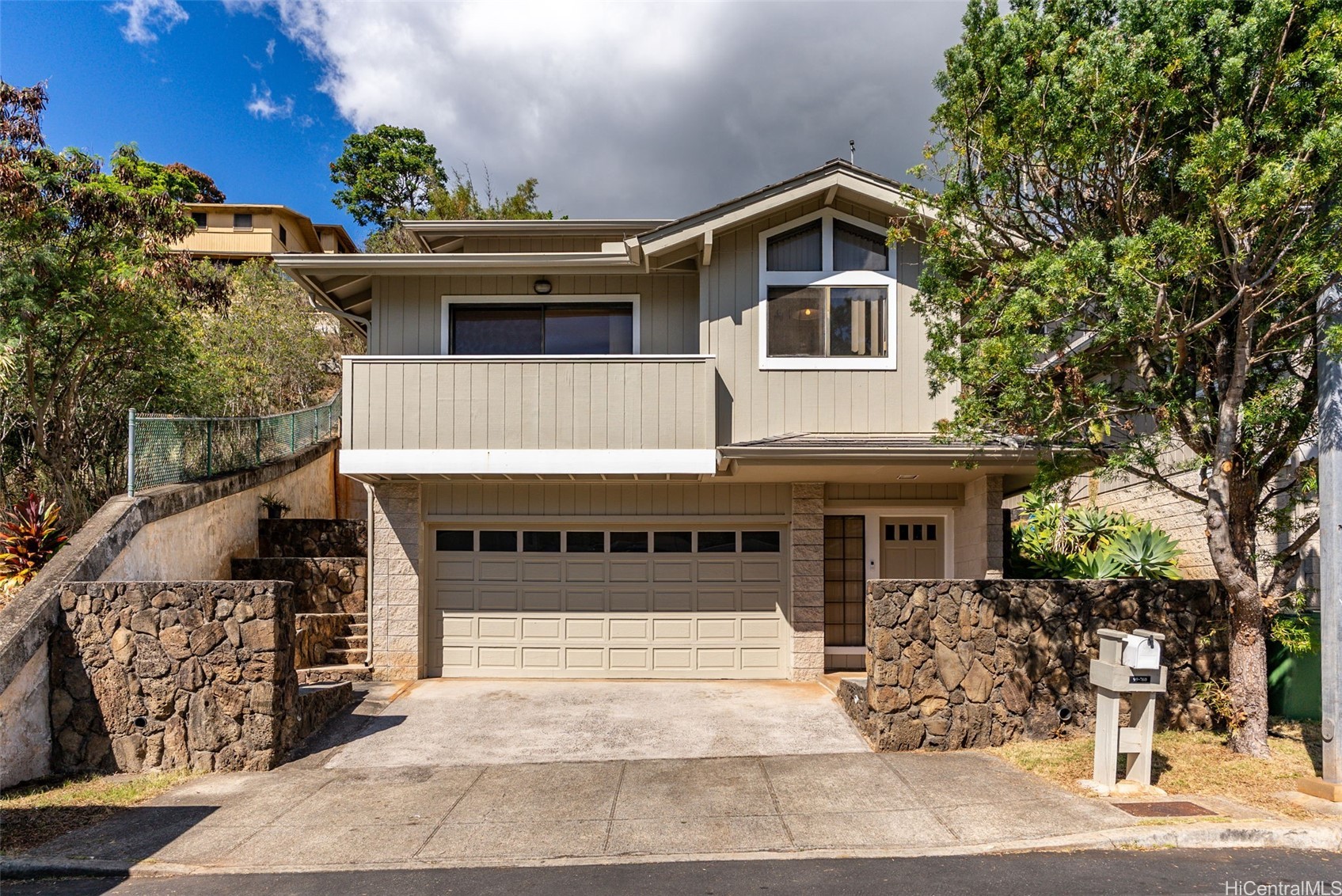 99-760 Holoai Street