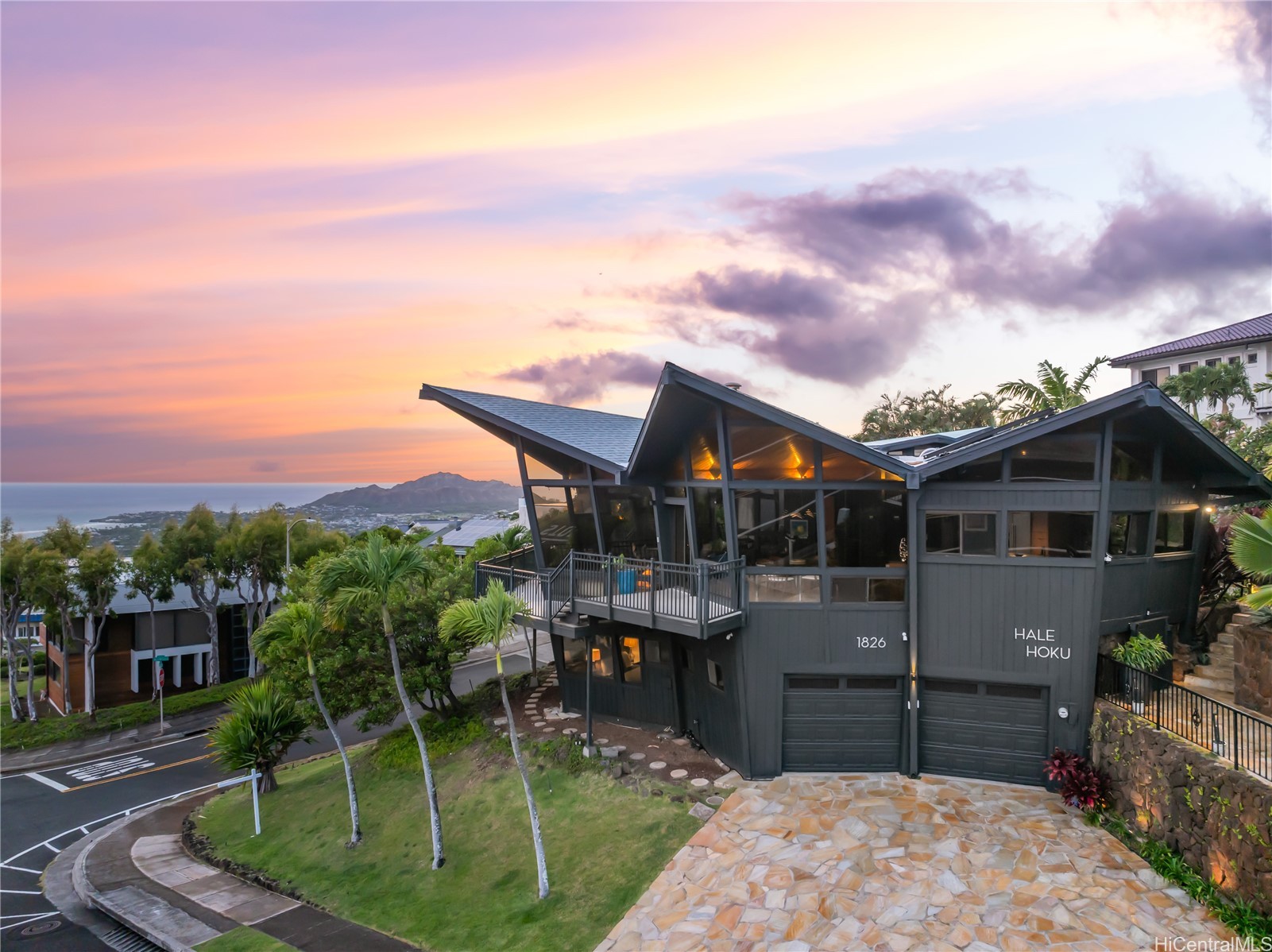 1826 Laukahi Street