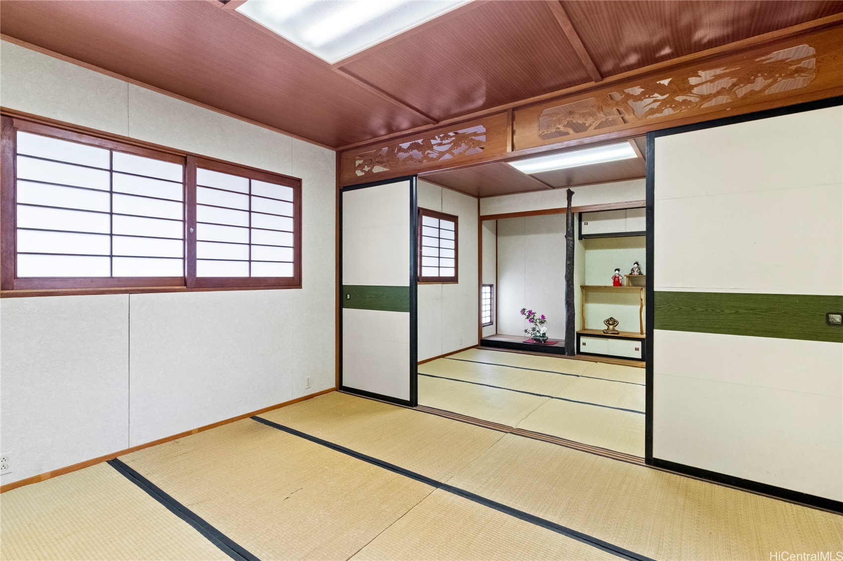 2206-R California Avenue