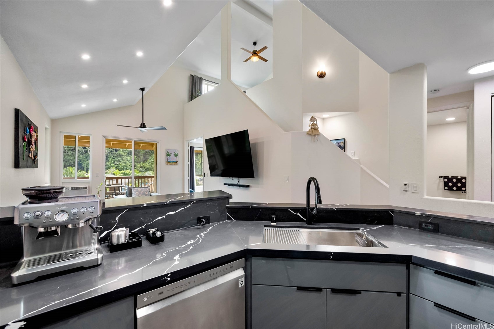 Terraces At Launani Valley