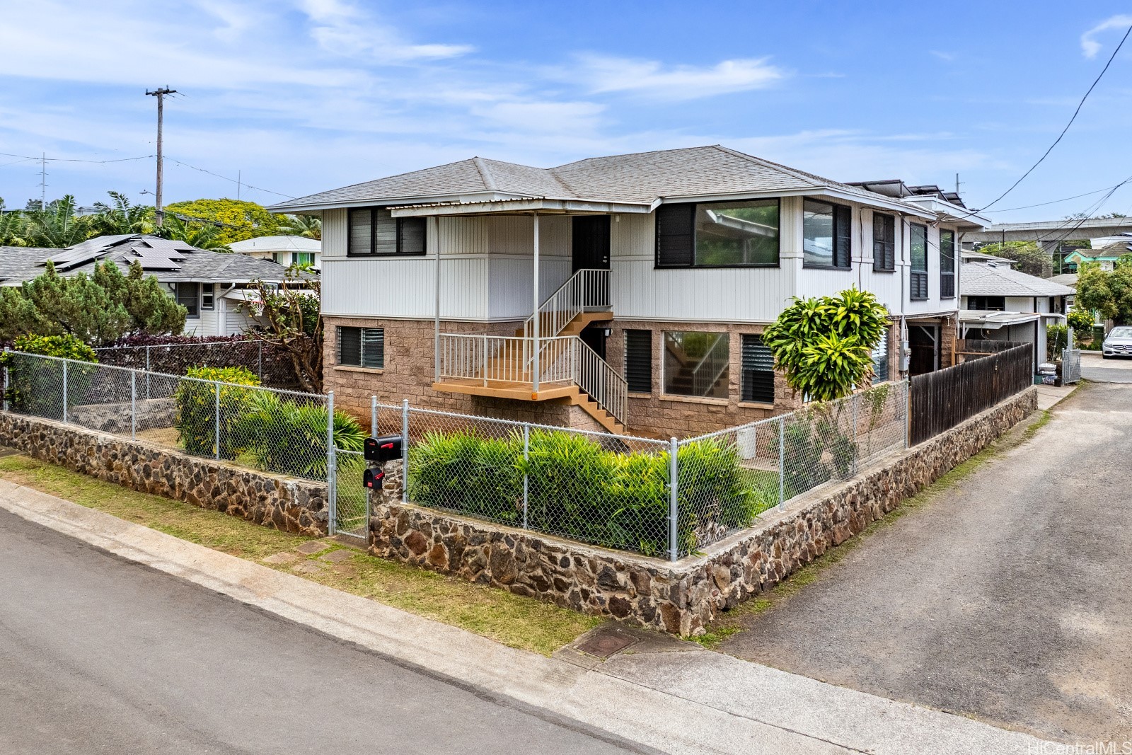 ソルトレイク | 98-121 Kihale Place, Aiea, HI 96701