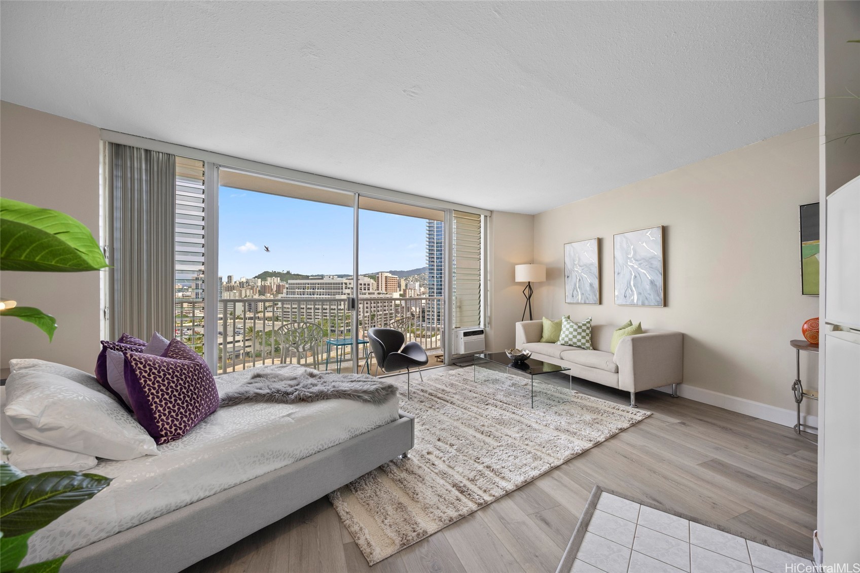 カカアコ・ダウンタウン | 750 Amana Street, Honolulu, HI 96814