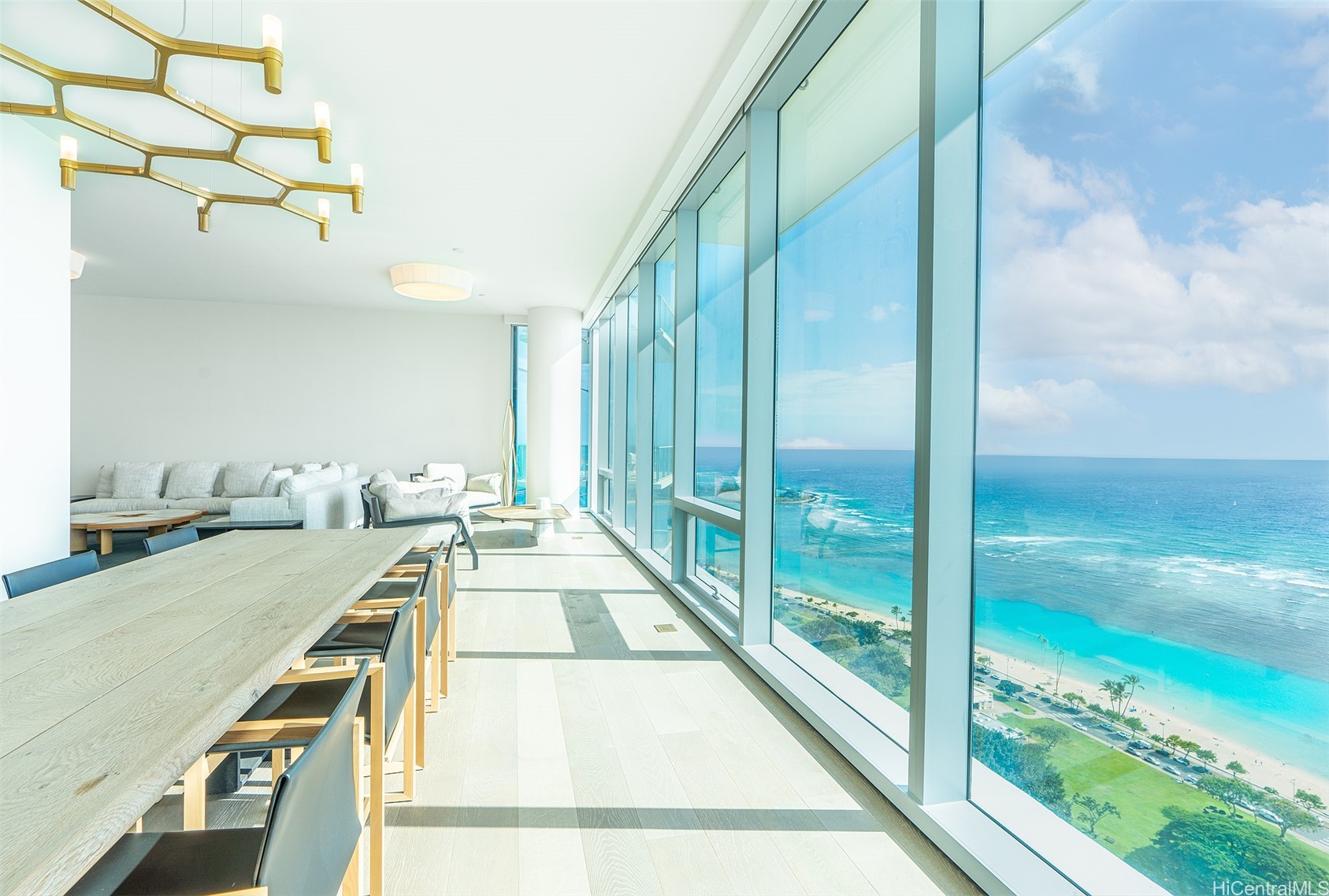 カカアコ・ダウンタウン | 1118 Ala Moana Boulevard, Honolulu, HI 96814