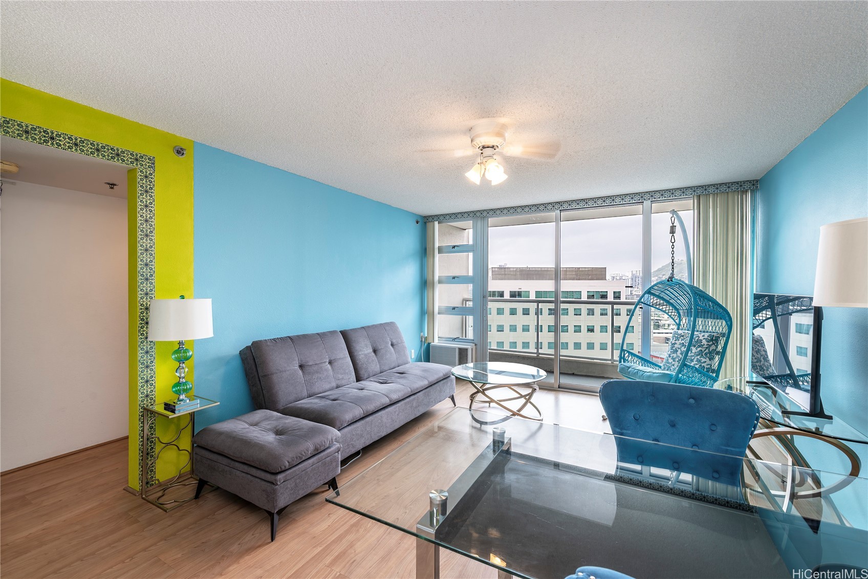 1448 Young Street, Honolulu, HI 96814