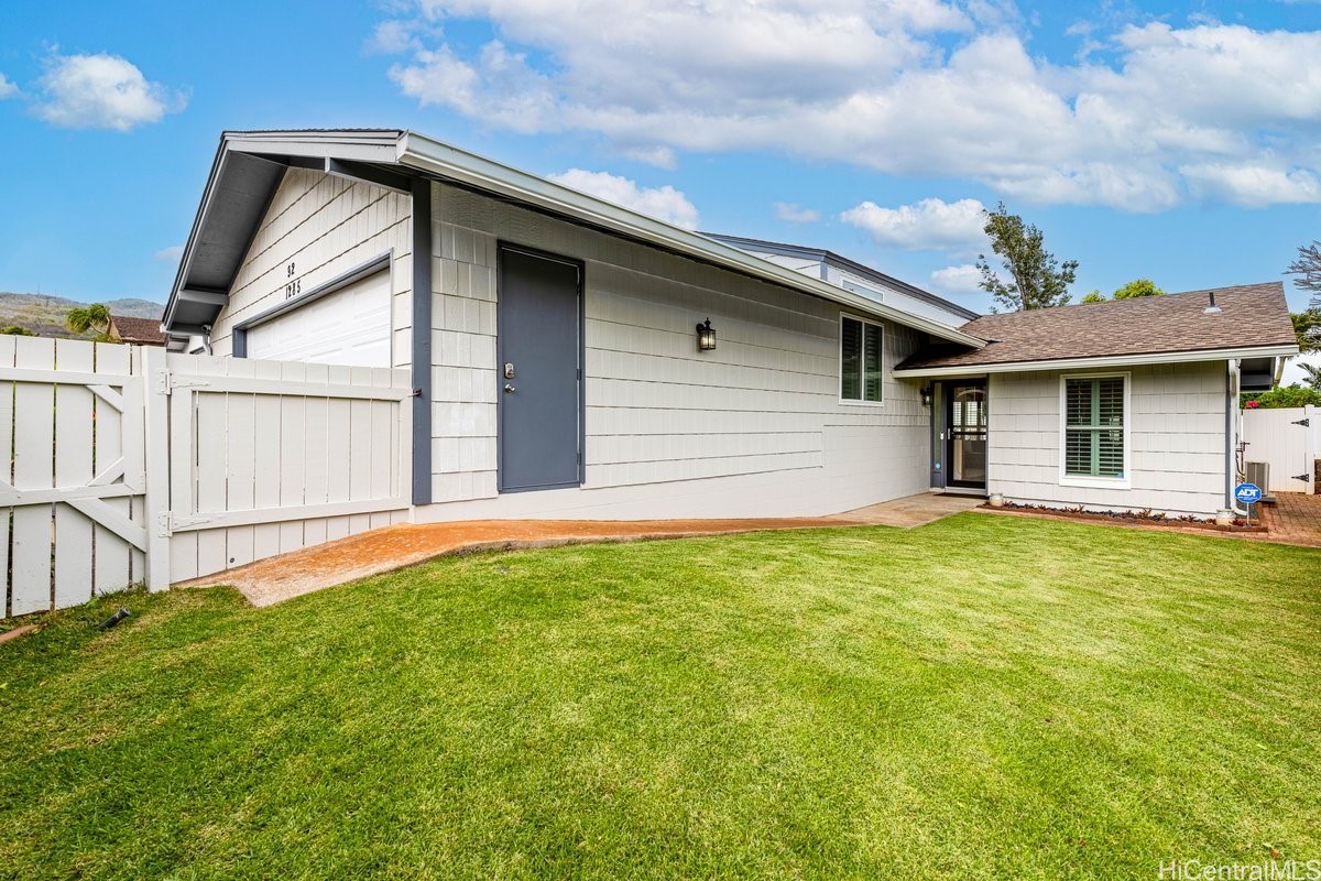 カポレイ・コオリナ | 92-1285 Kikaha Street, Kapolei, HI 96707