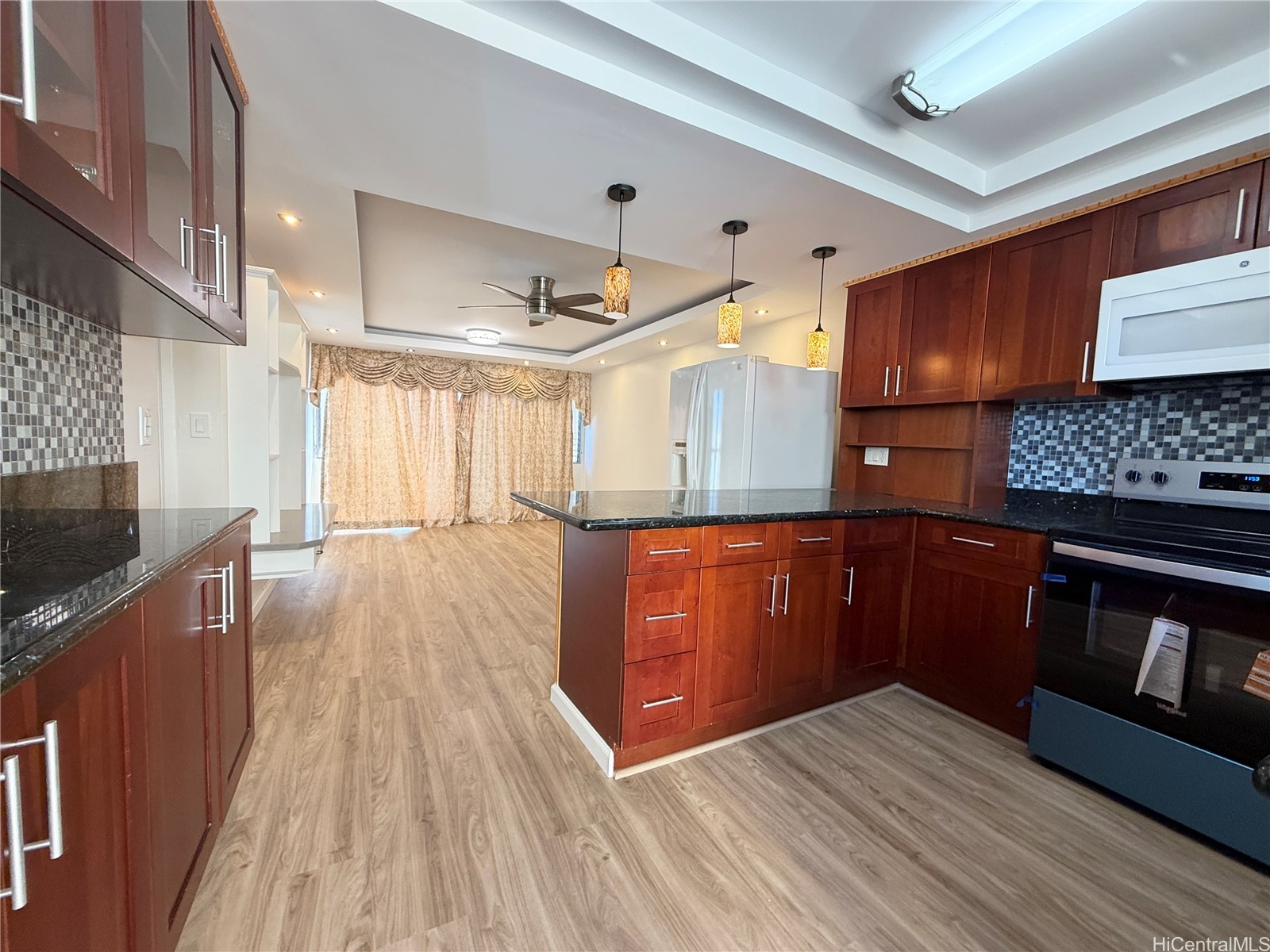 2440 Date Street, Honolulu, HI 96826