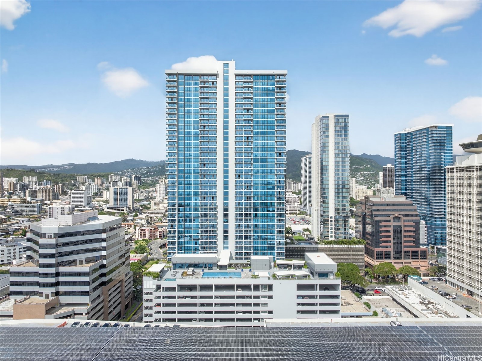 アラモアナ | 1391 Kapiolani Boulevard, Honolulu, HI 96814