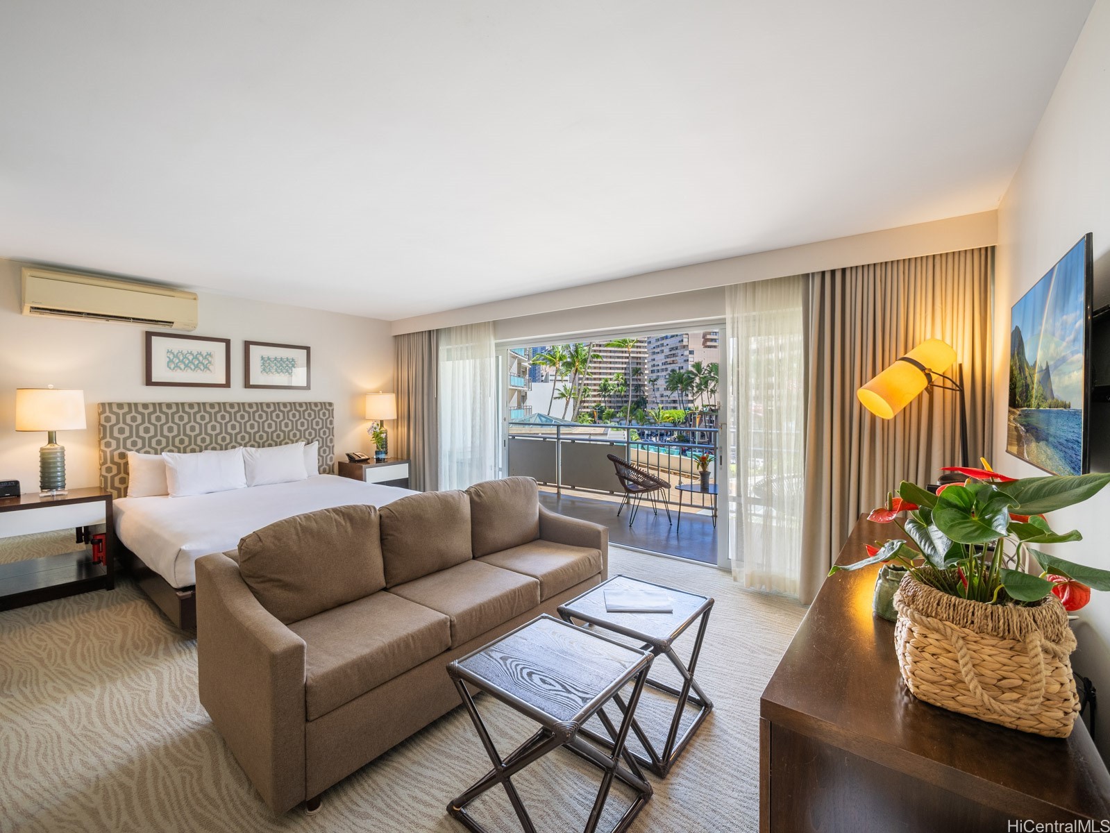 ワイキキ | 1777 Ala Moana Boulevard, Honolulu, HI 96815