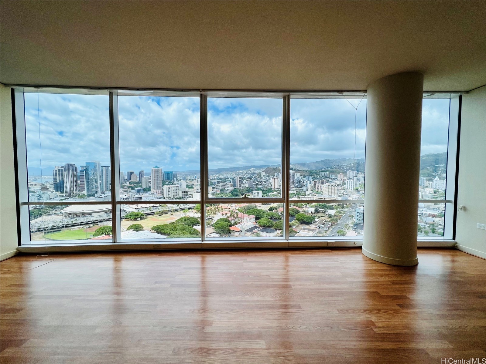 カカアコ・ダウンタウン | 1288 Kapiolani Boulevard, Honolulu, HI 96814