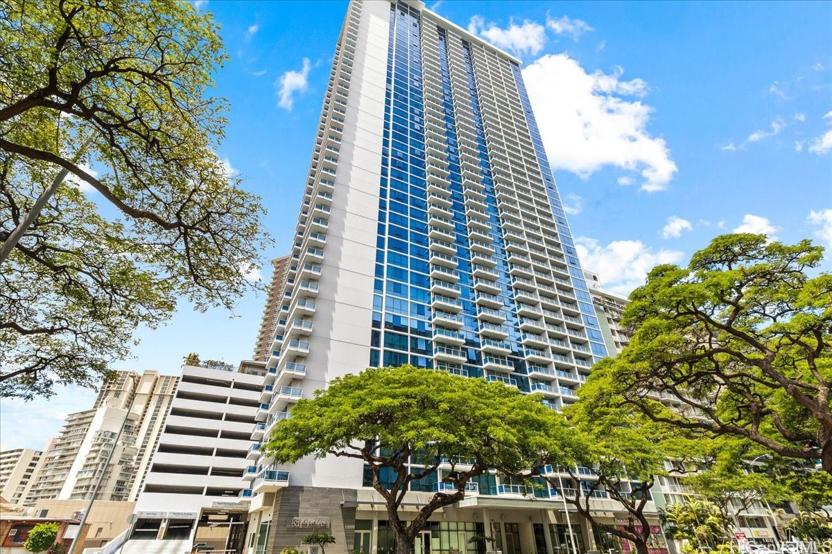 アラモアナ | 1631 Kapiolani Boulevard, Honolulu, HI 96814