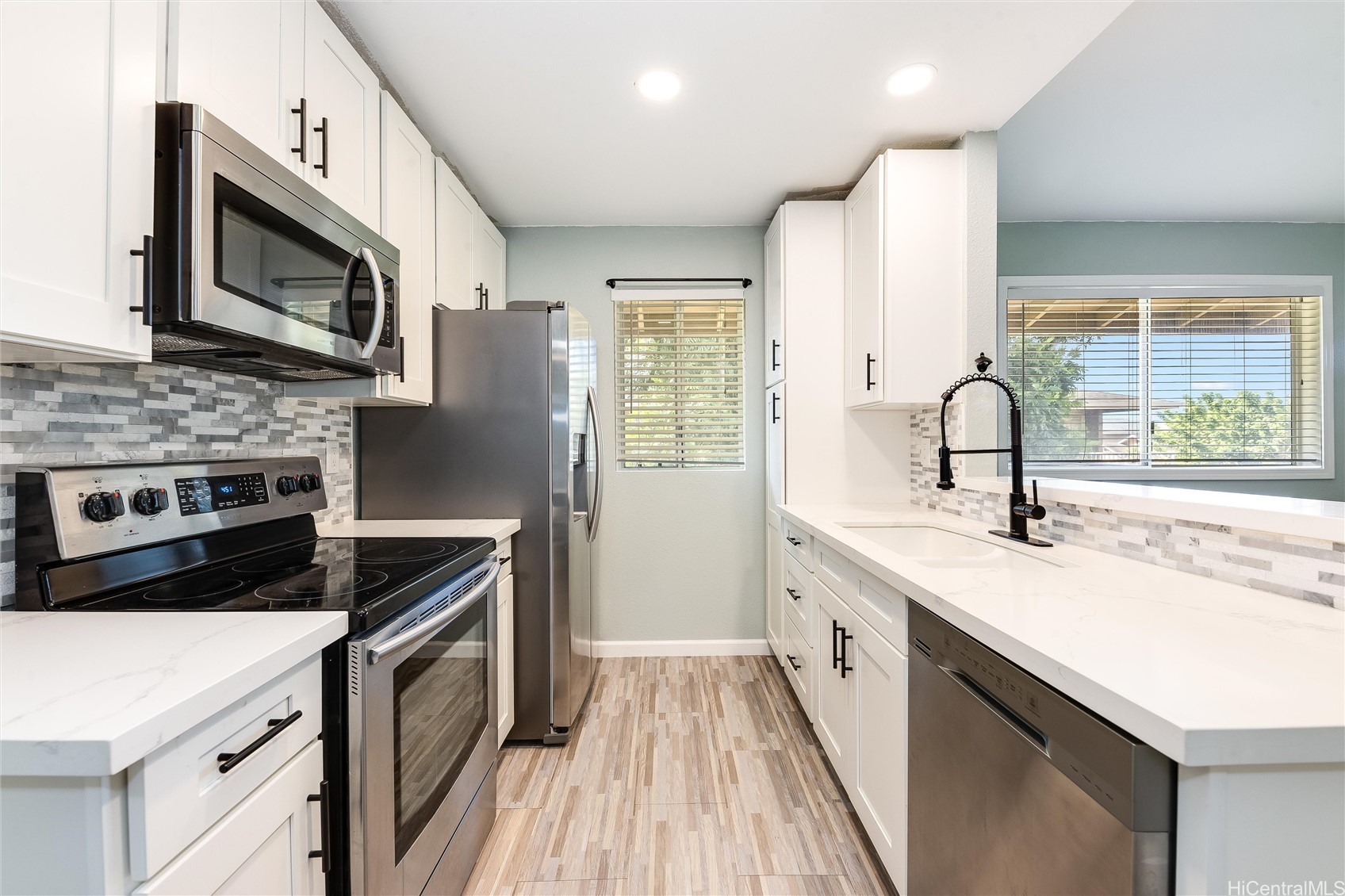 エバ | 91-1044 Huliau Street, Ewa Beach, HI 96706