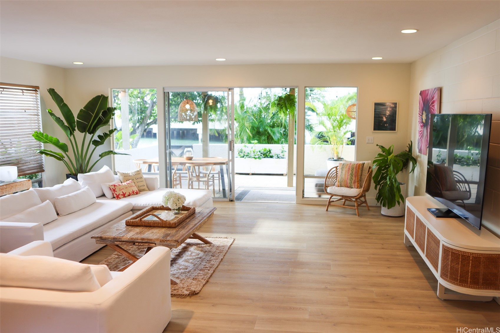 ハワイカイ | 205 Kawaihae Street, Honolulu, HI 96825