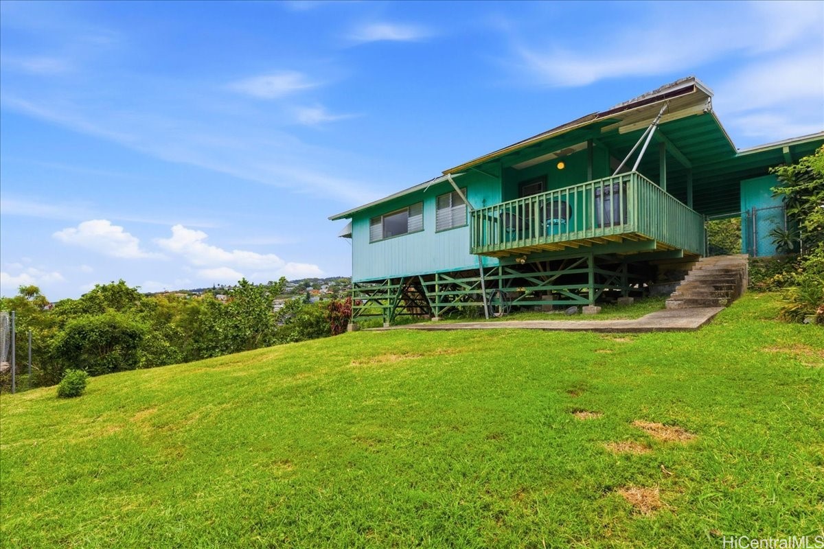 469 Kalamaku Street, Honolulu, HI 96813