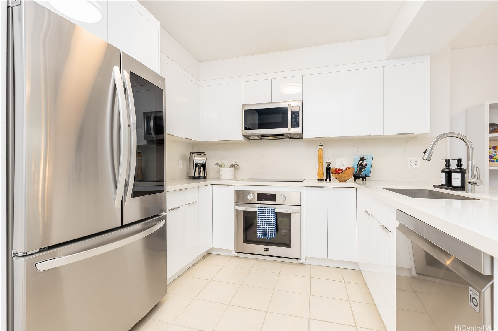 カカアコ・ダウンタウン | 909 Kapiolani Boulevard, Honolulu, HI 96814