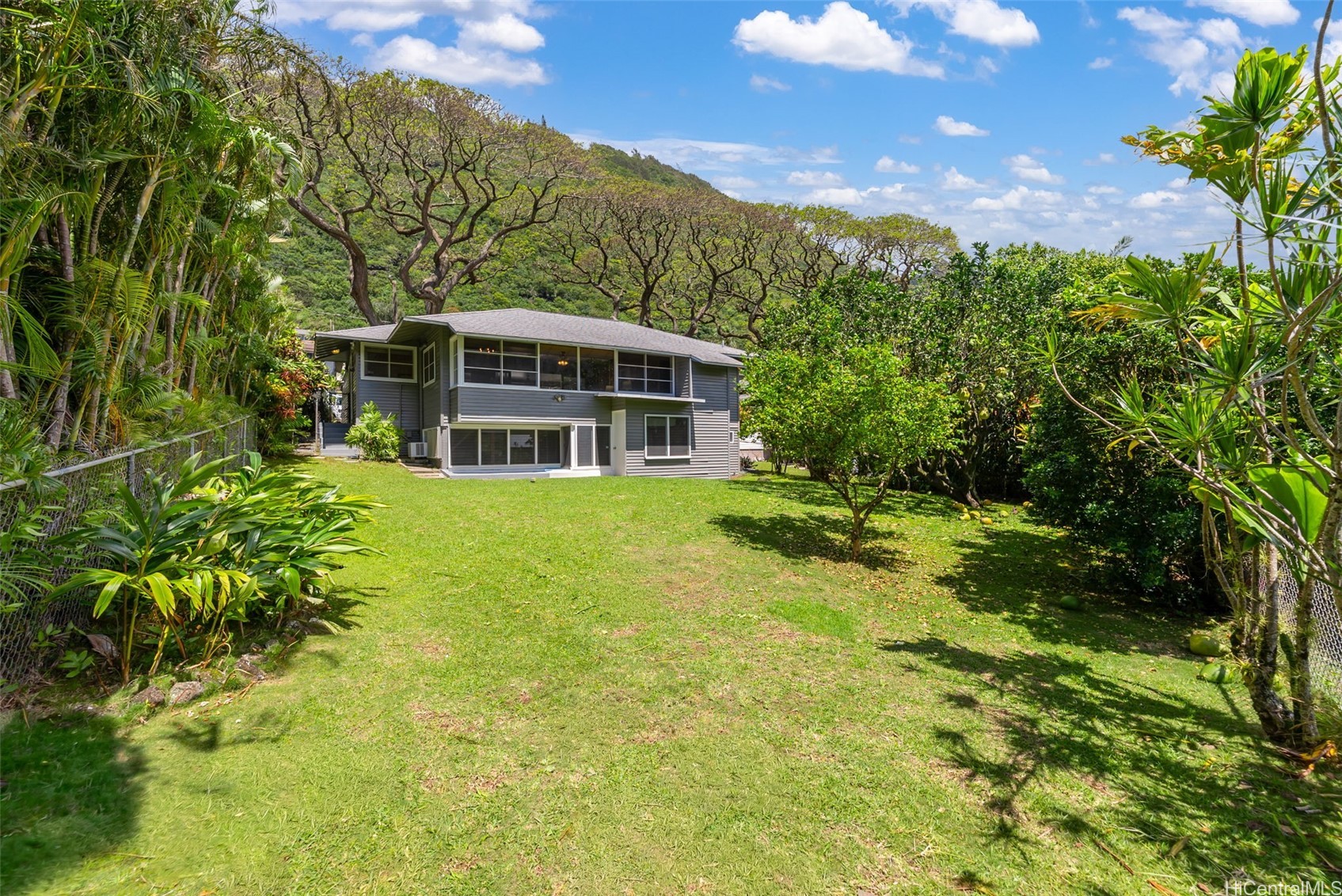 ワイキキ | 2947 Manoa Road, Honolulu, HI 96822