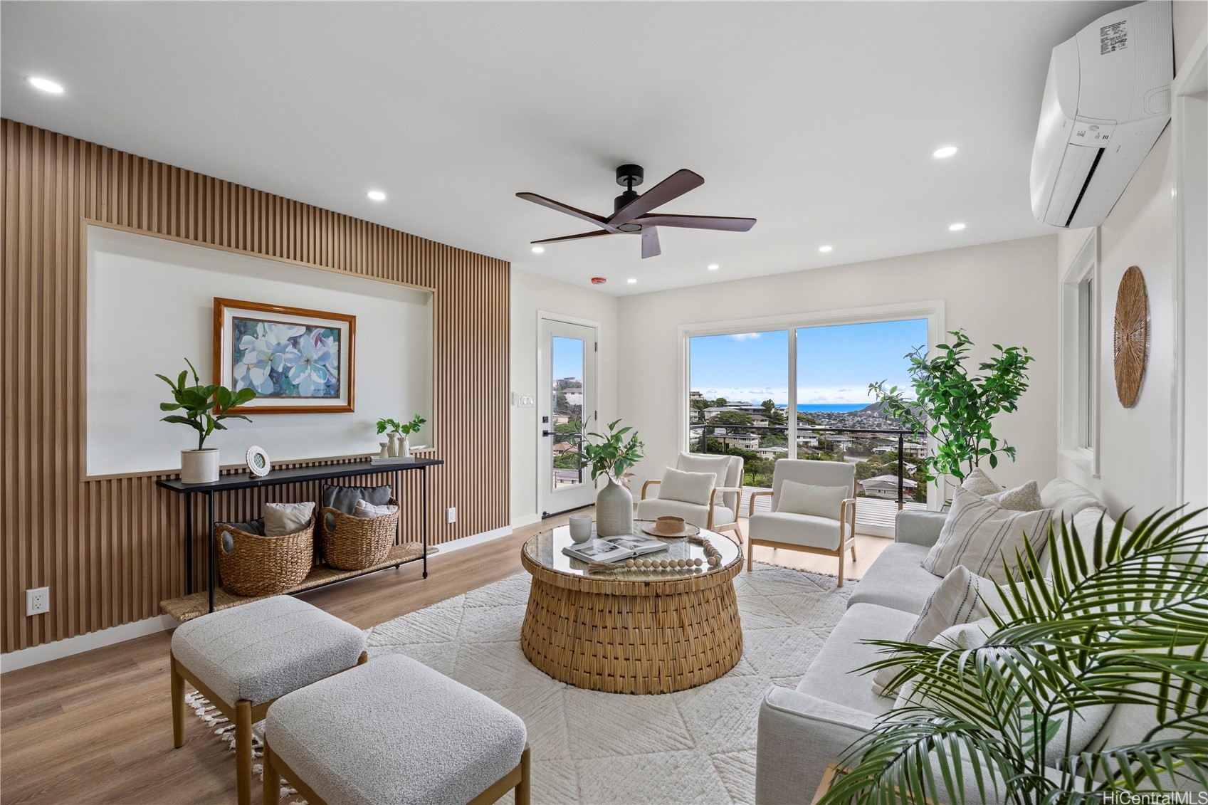 カハラ・ワイアラエ | 1854 St Louis Drive, Honolulu, HI 96816