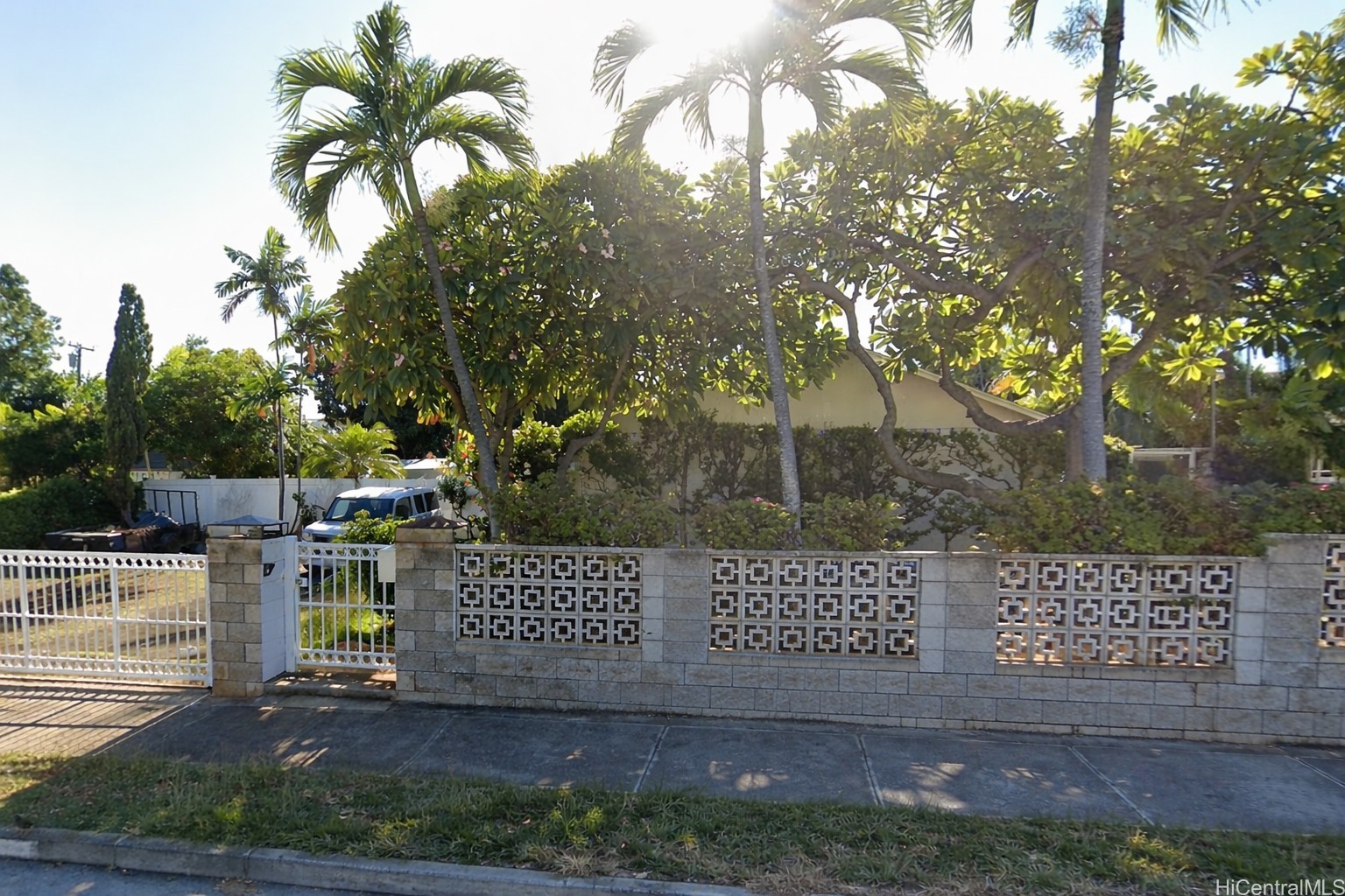 カハラ・ワイアラエ | 730 Hunakai Street, Honolulu, HI 96816