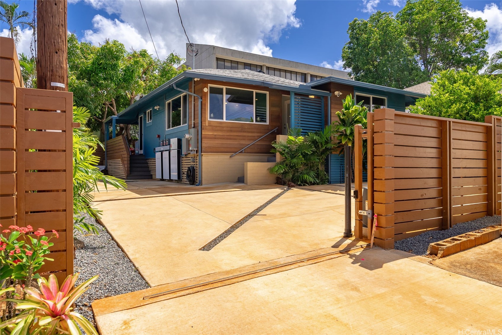 カハラ・ワイアラエ | 3622 A Maunalei Avenue, Honolulu, HI 96816