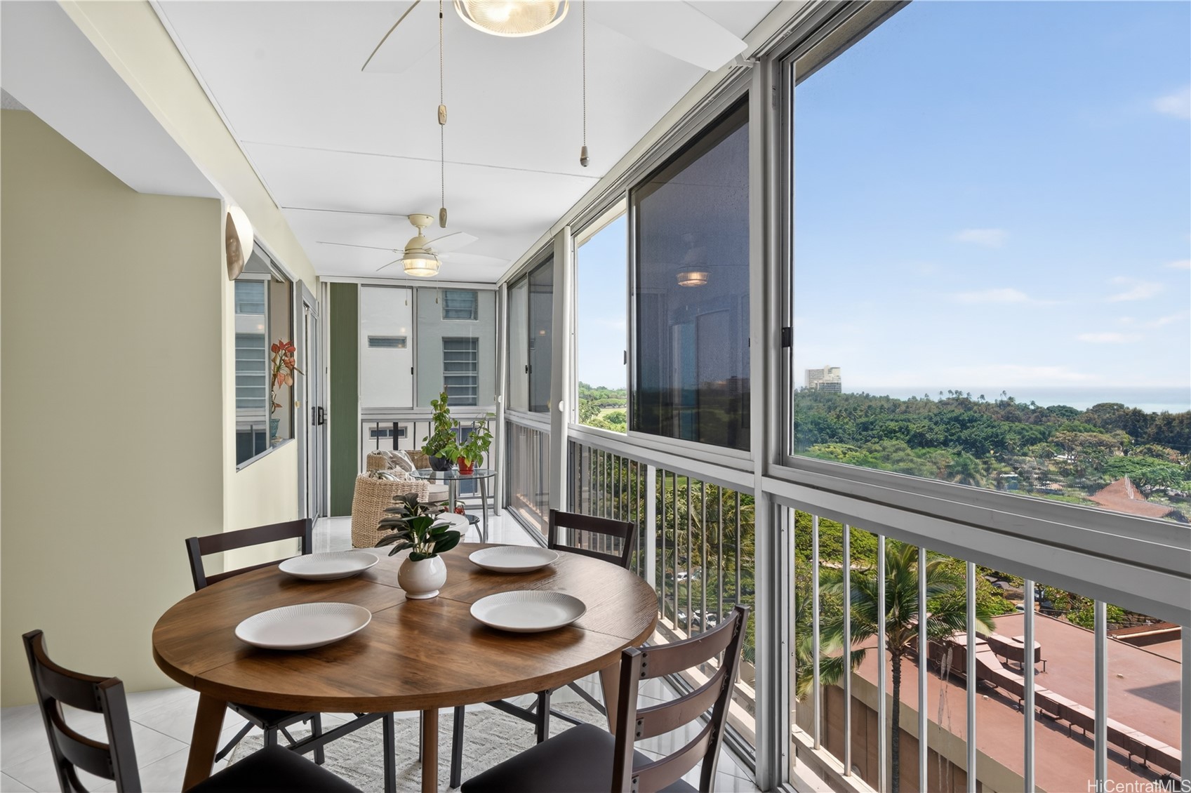 ワイキキ | 2575 Kuhio Avenue, Honolulu, HI 96815