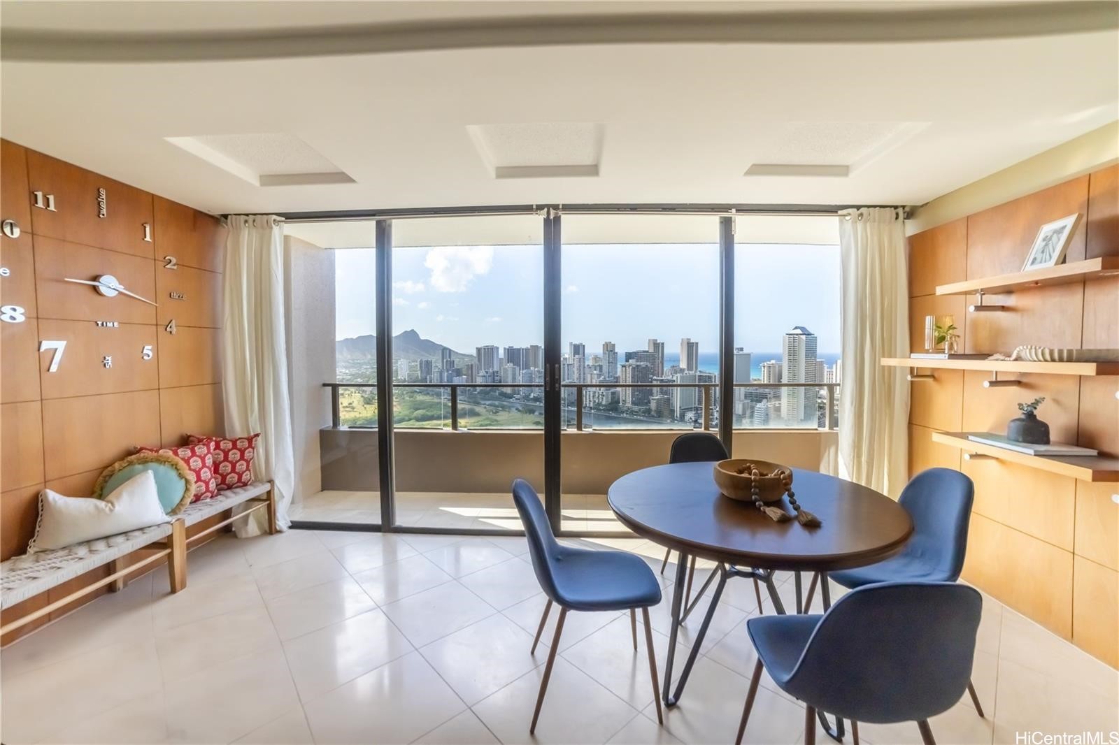 ワイキキ | 583 Kamoku Street, Honolulu, HI 96826