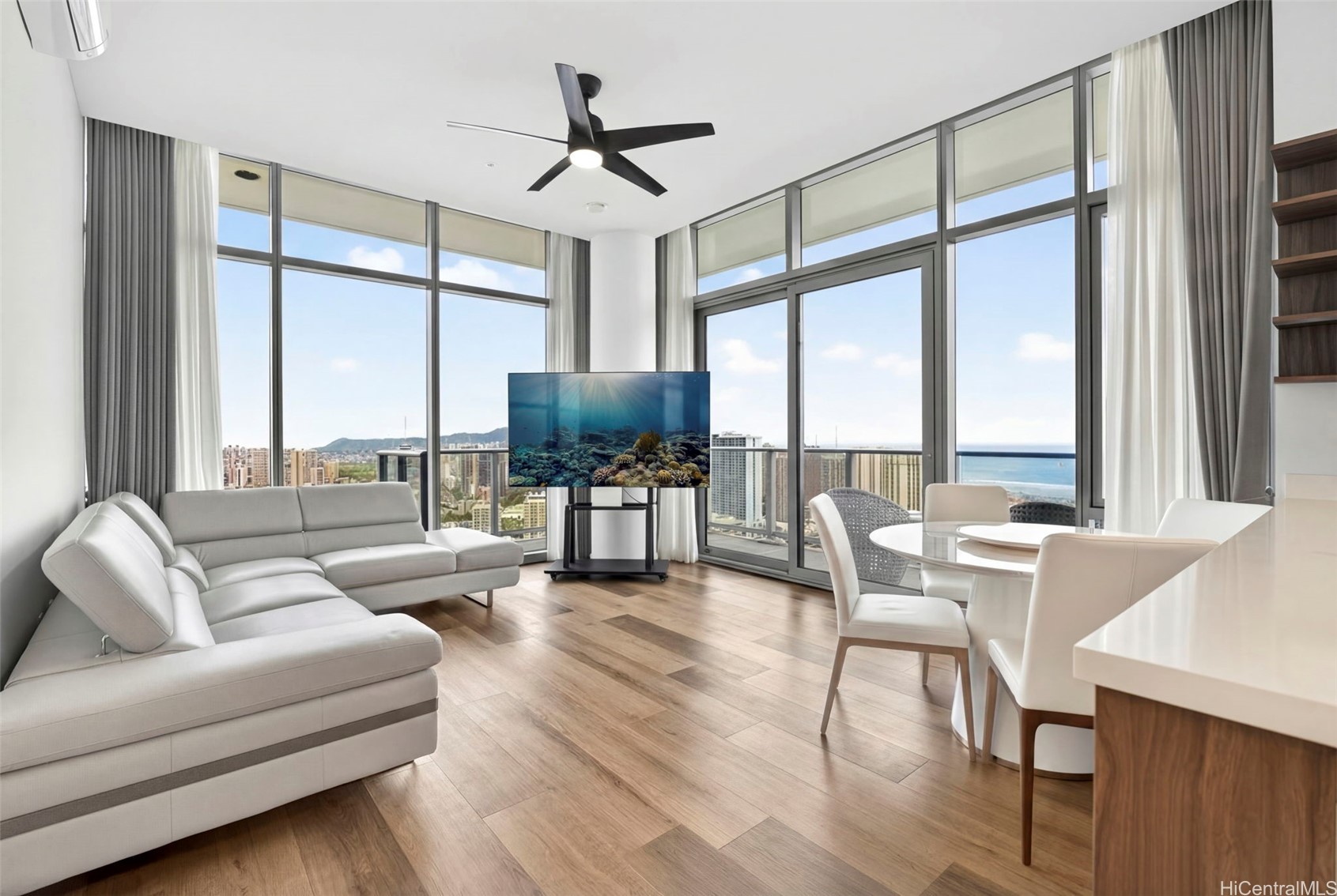 カカアコ・ダウンタウン | 1500 Rycroft Street, Honolulu, HI 96814