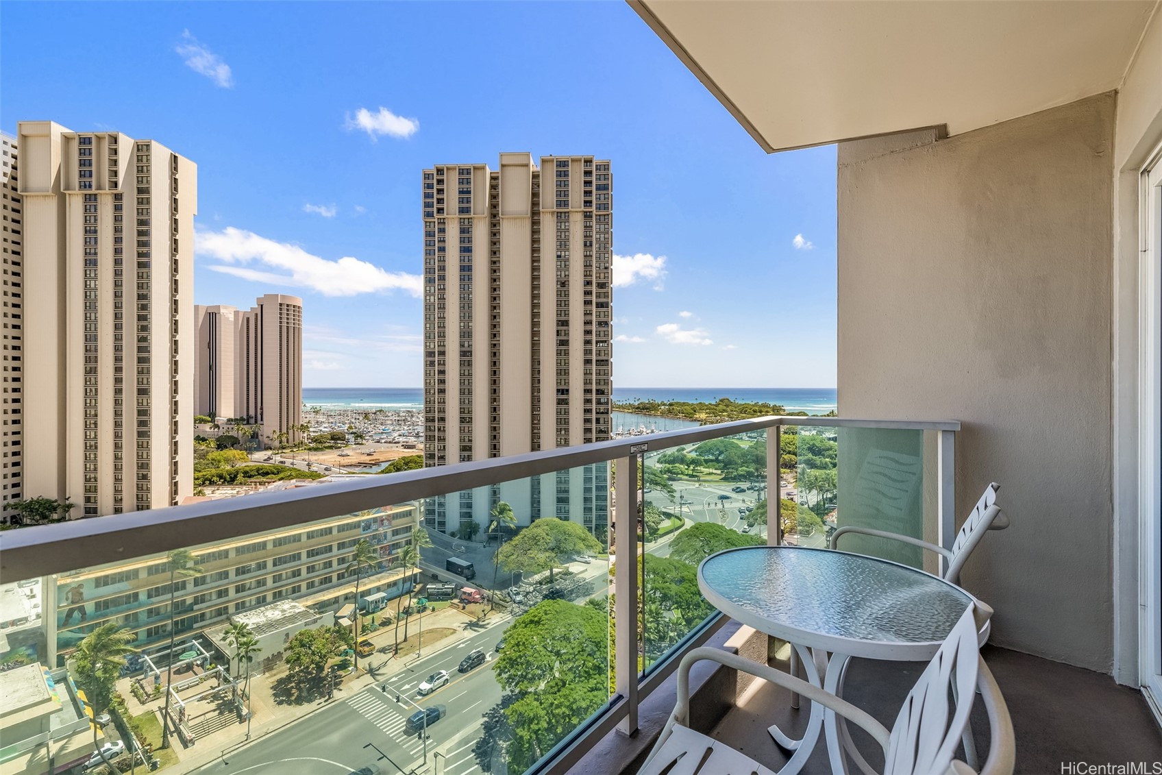 アラモアナ | 410 Atkinson Drive, Honolulu, HI 96814