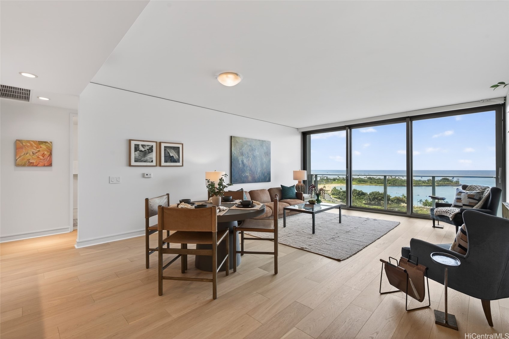 カカアコ・ダウンタウン | 1288 Ala Moana Boulevard, Honolulu, HI 96814