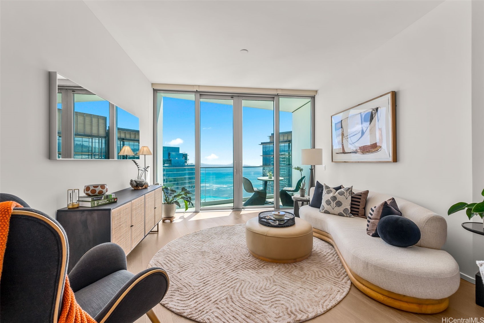 カカアコ・ダウンタウン | 1000 Auahi Street, Honolulu, HI 96814