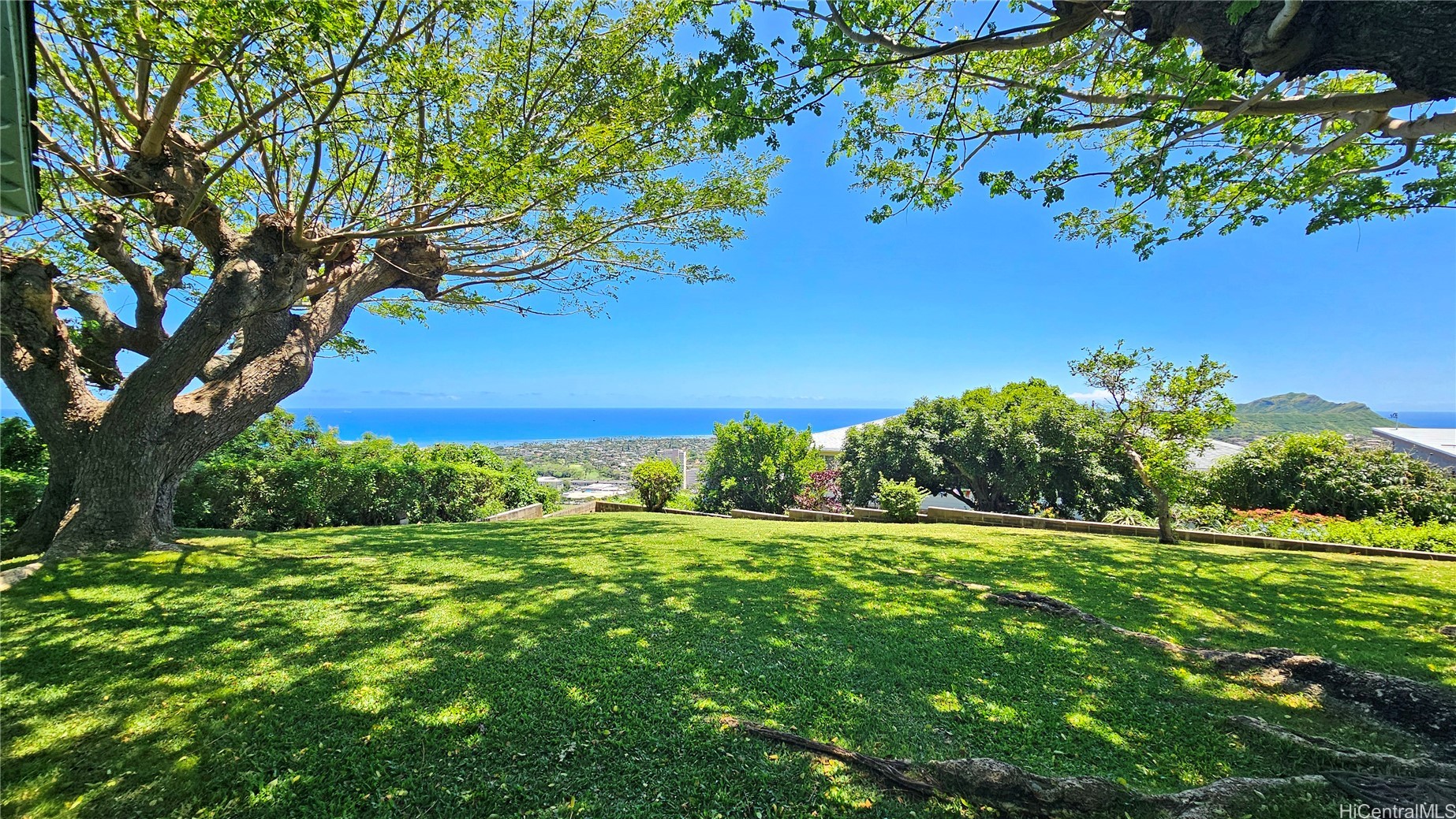 カハラ・ワイアラエ | 4125 Pakolu Place, Honolulu, HI 96816