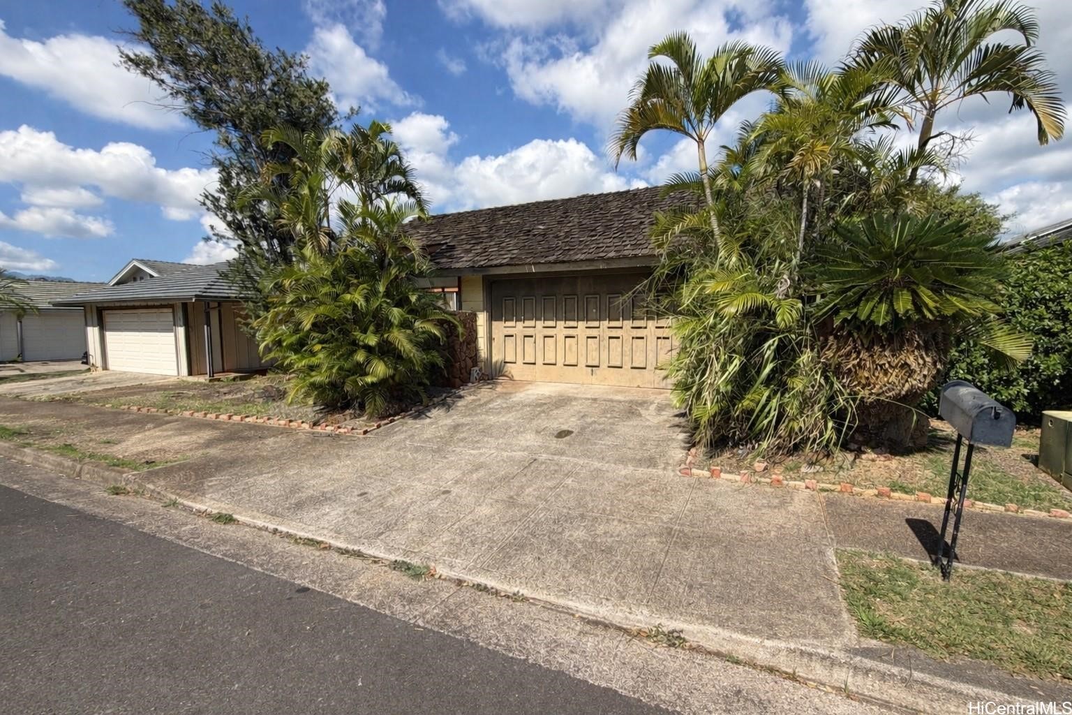 ソルトレイク | 94-1176 Mohalu Street, Waipahu, HI 96797