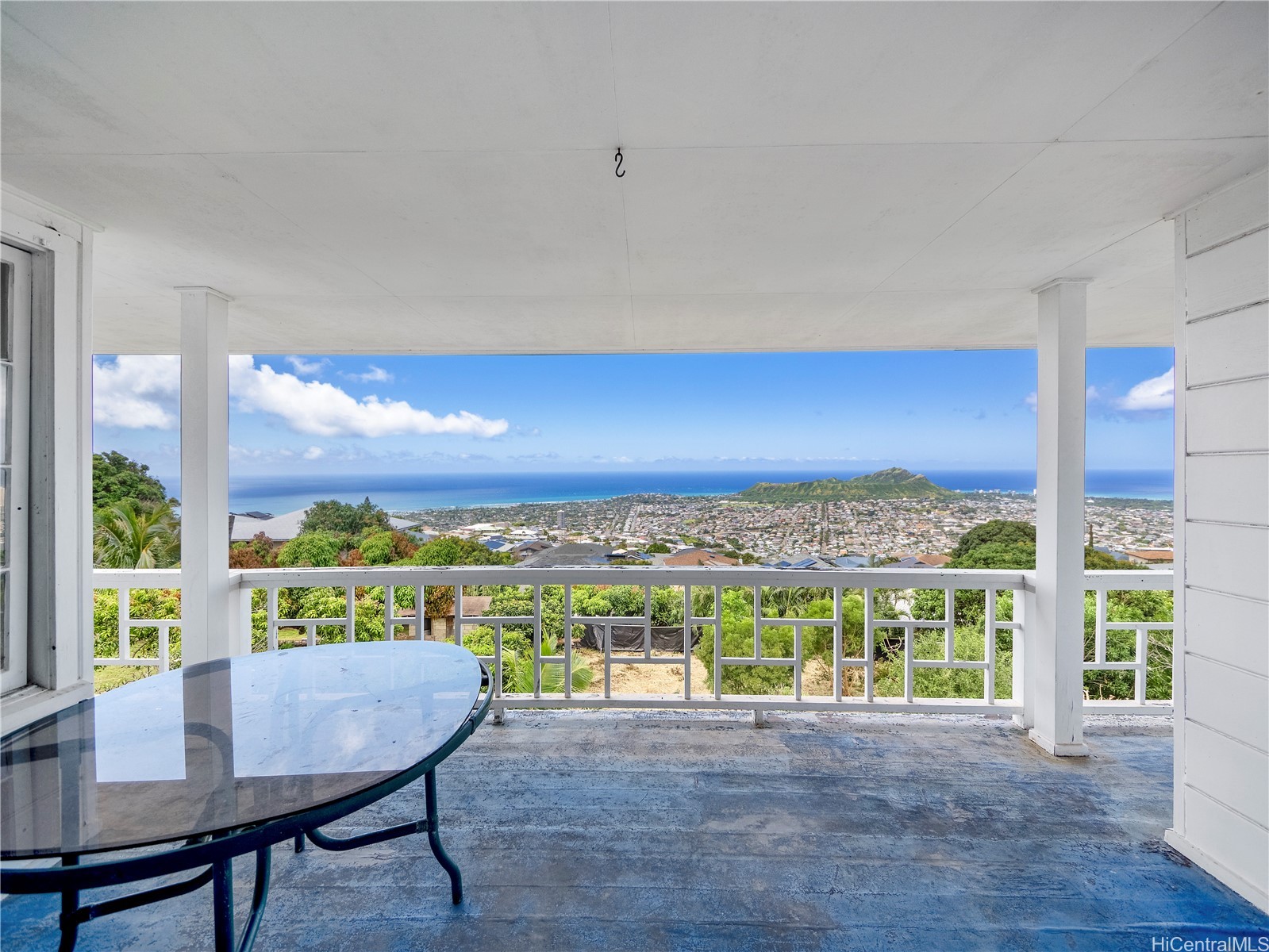 カハラ・ワイアラエ | 3843 Lurline Drive, Honolulu, HI 96816