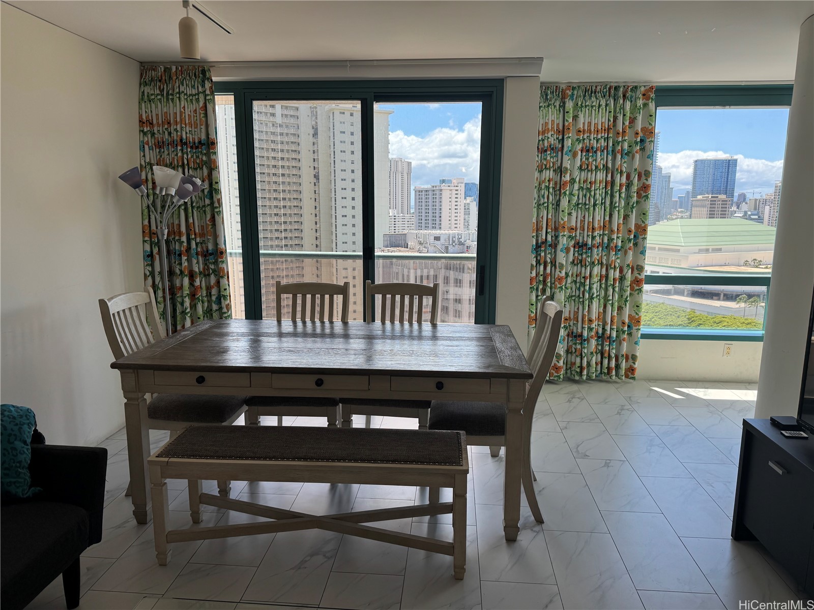 ワイキキ | 1888 Kalakaua Avenue, Honolulu, HI 96815