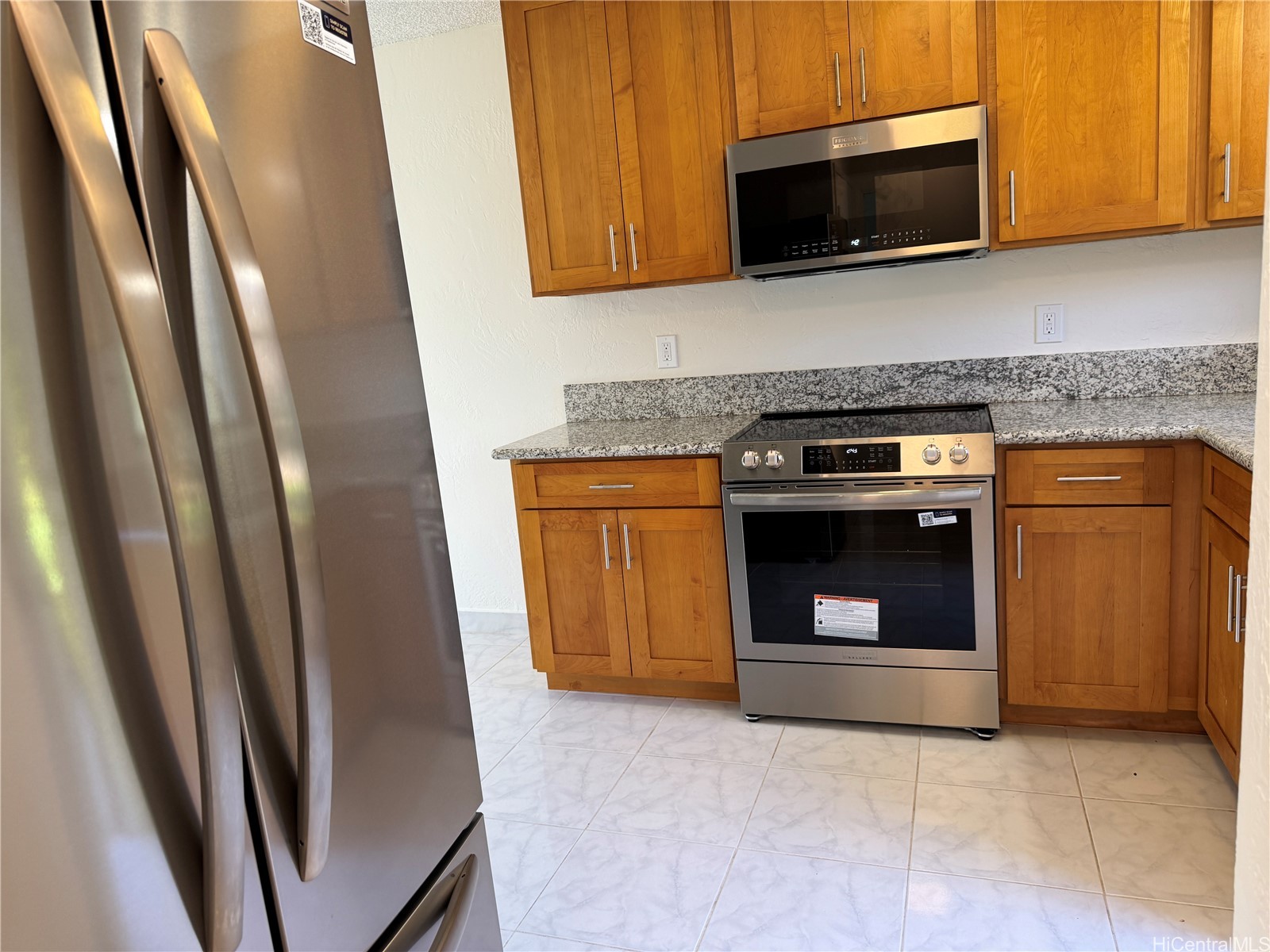ソルトレイク | 98-376 Kaonohi Street, Aiea, HI 96701