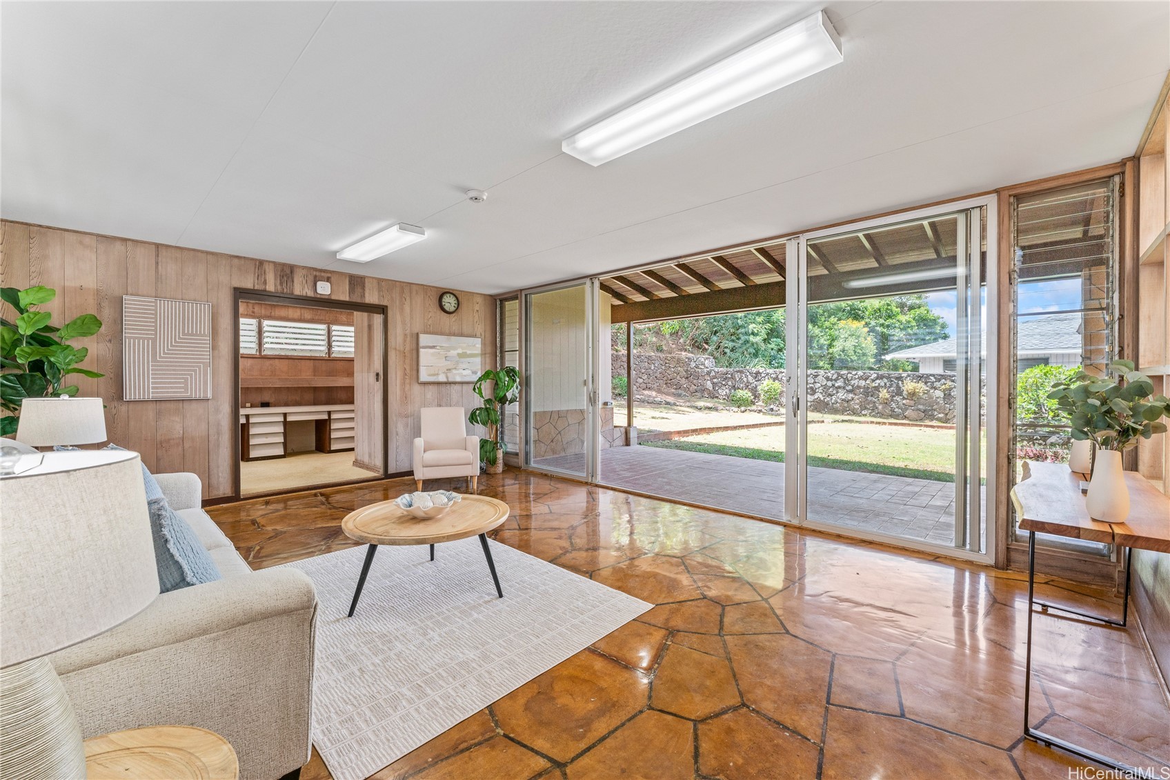ソルトレイク | 1553 Mahiole Street, Honolulu, HI 96819
