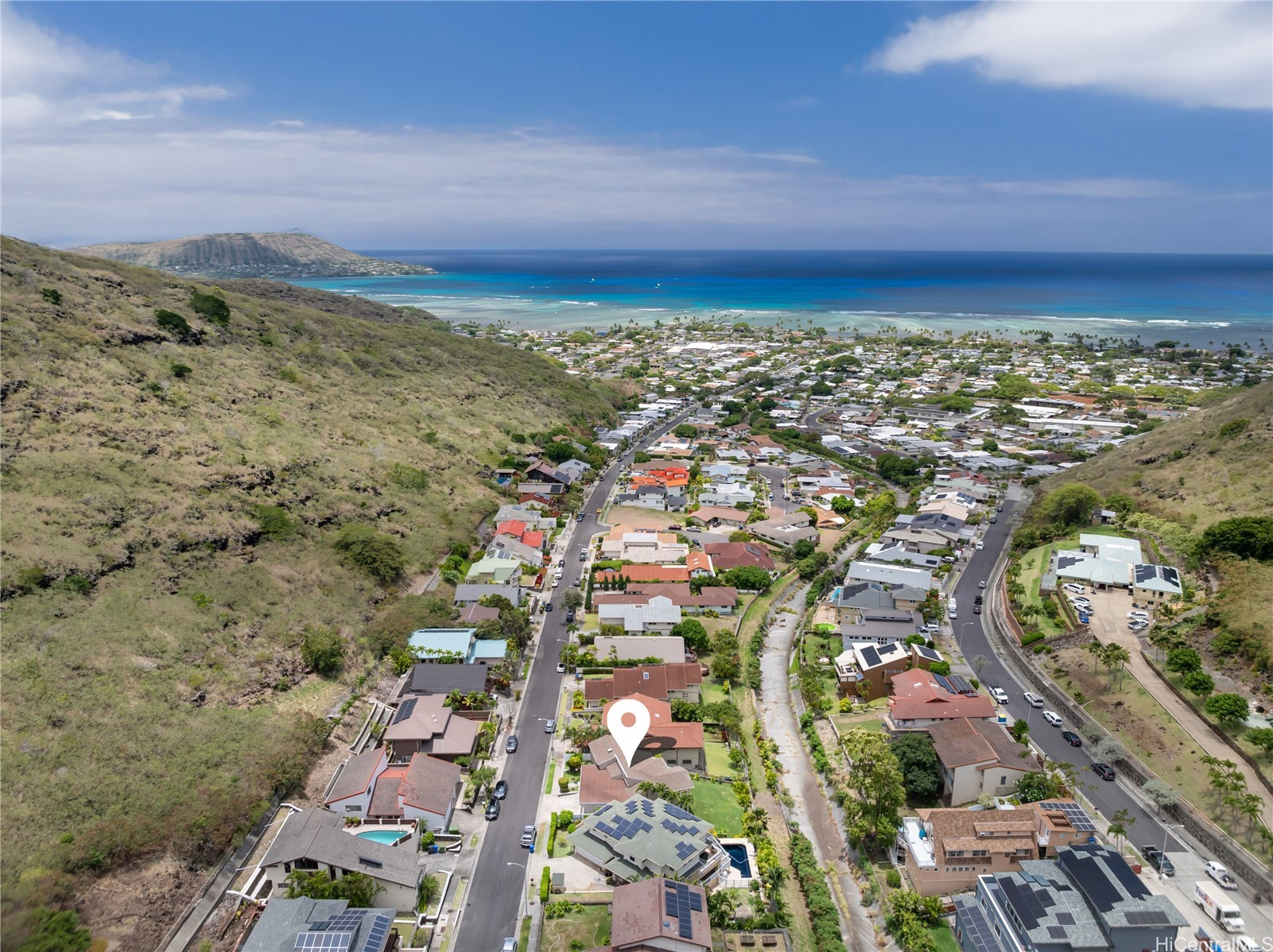 カハラ・ワイアラエ | 6046 Haleola Street, Honolulu, HI 96821