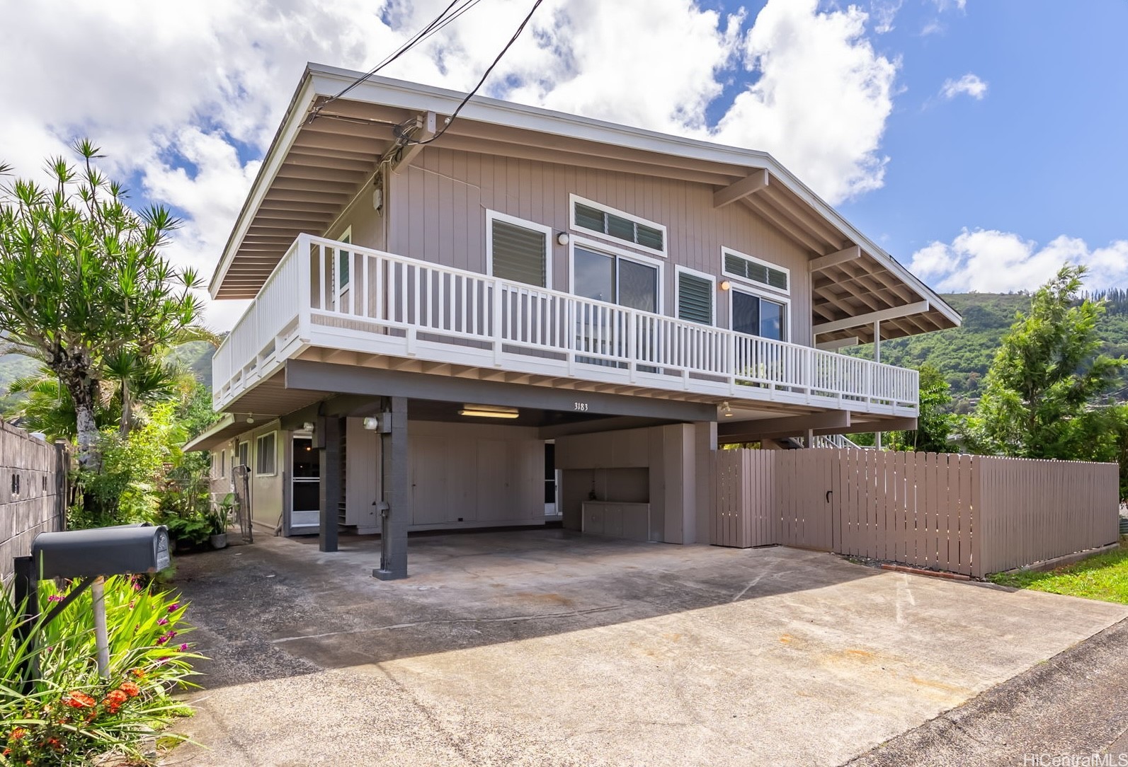 ワイキキ | 3183 Poelua Place, Honolulu, HI 96822